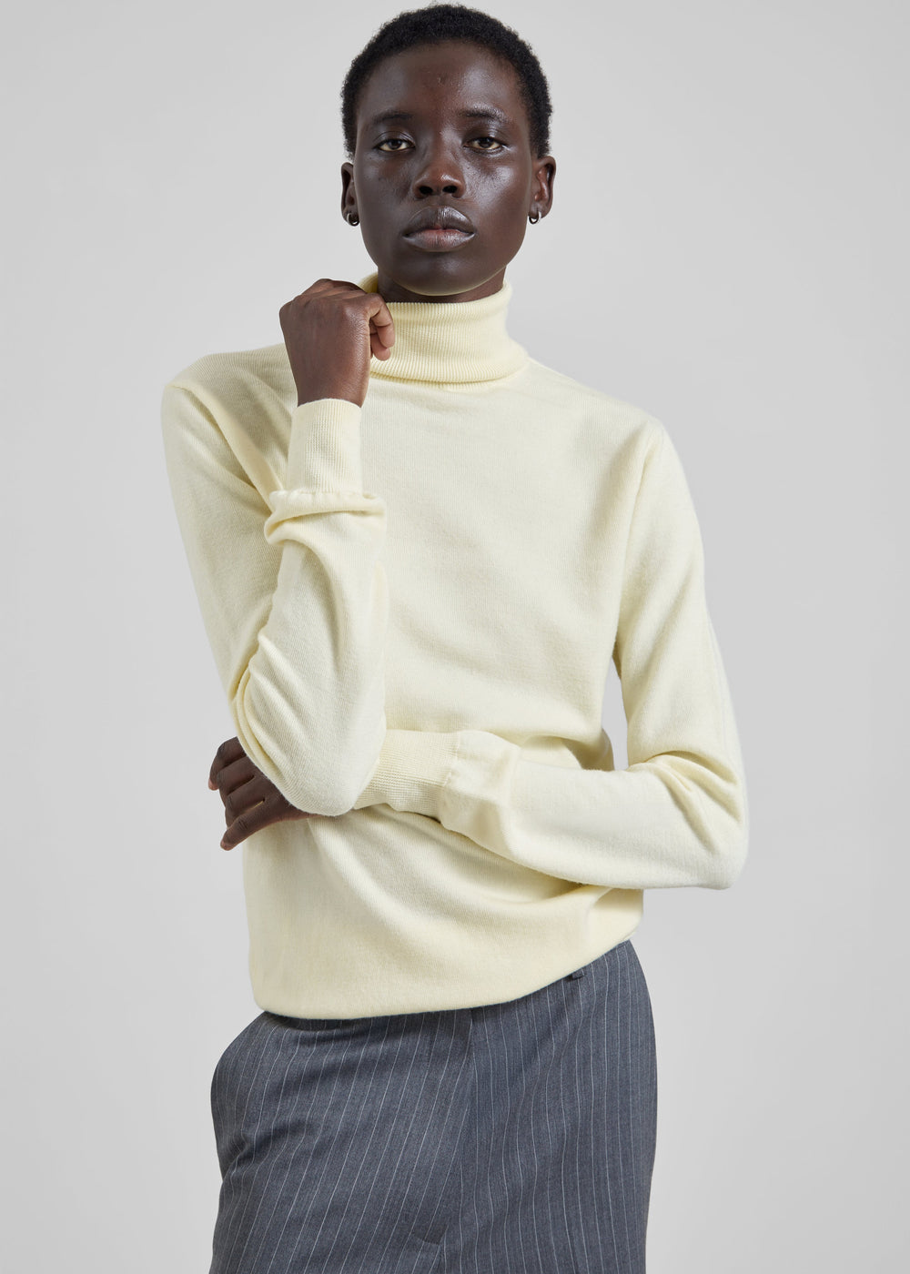 Eve Thin Turtleneck Sweater - Pale Yellow - 1