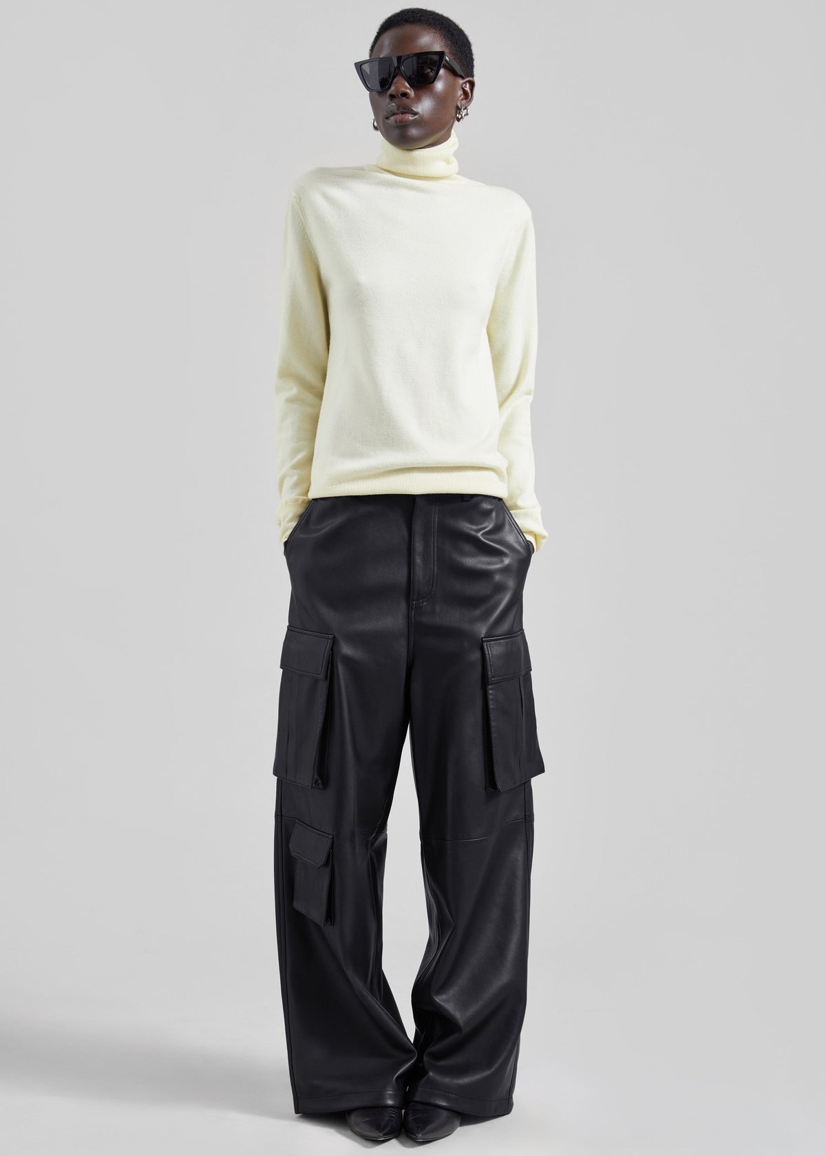 Eve Thin Turtleneck Sweater - Pale Yellow - 1