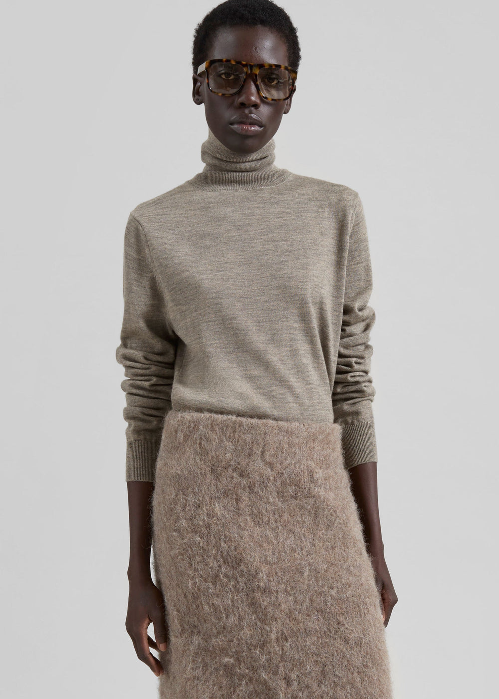 Eve Thin Turtleneck Sweater - Taupe