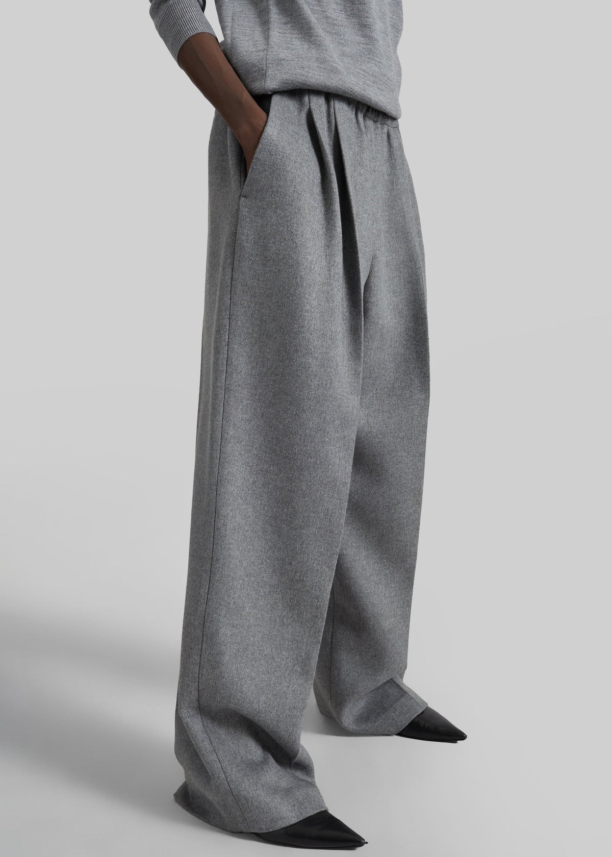 Finn Elastic Pleated Pants - Grey Melange