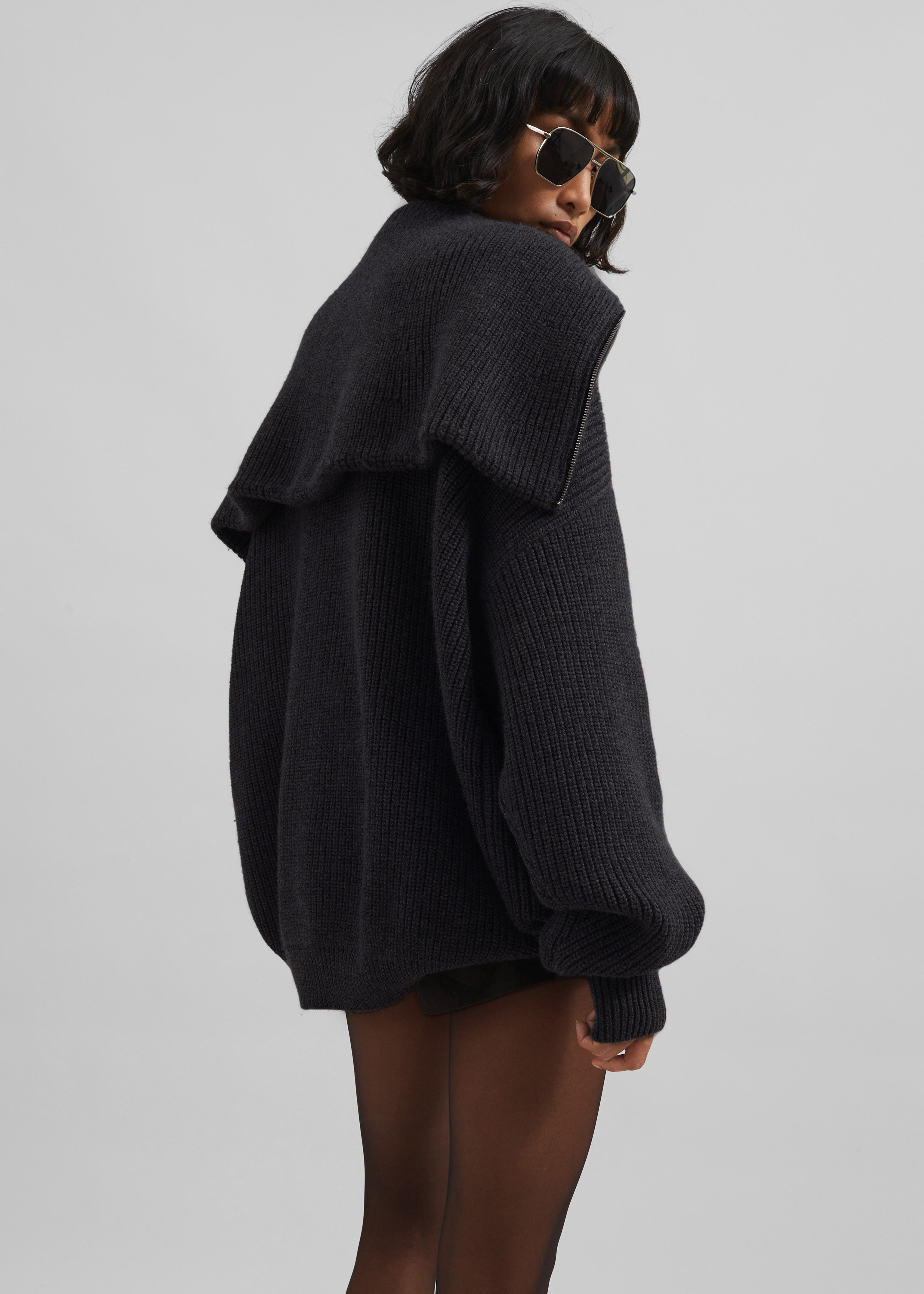 Hazel Oversized Wool Jumper - Dark Grey - 9