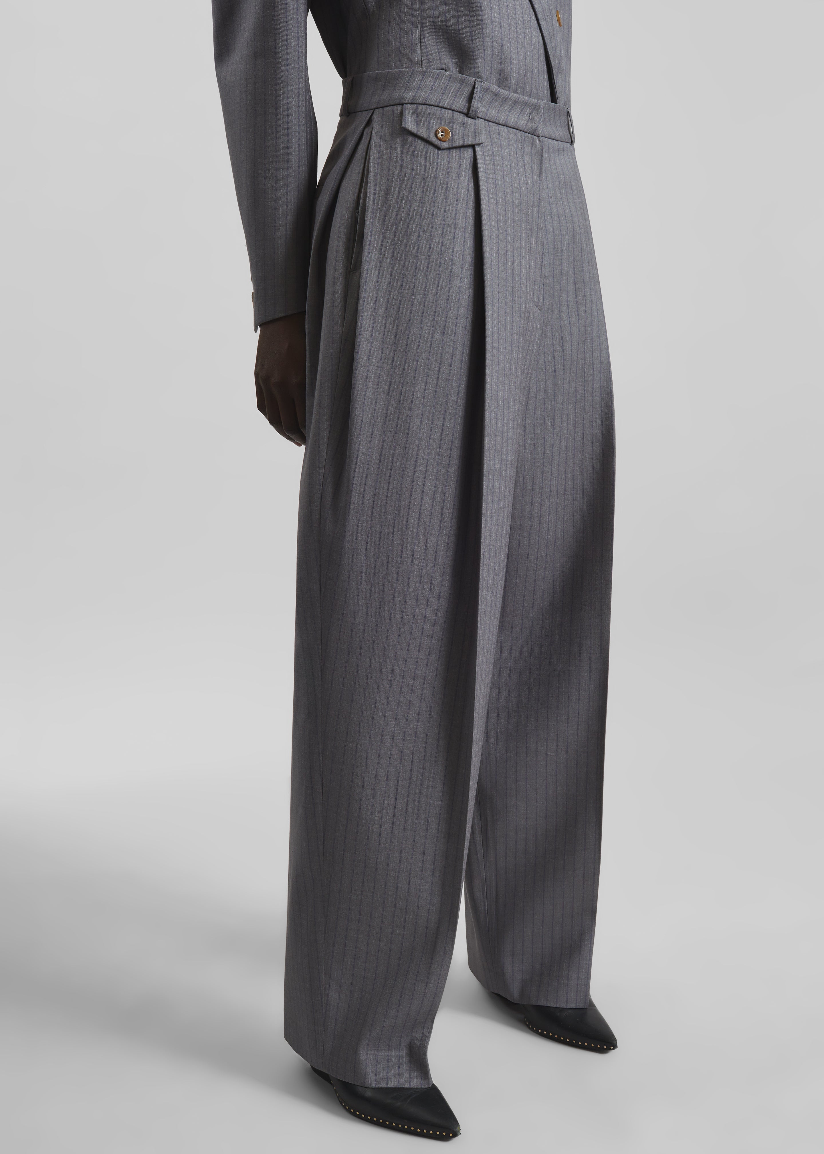 Helmond Pleated Trousers - Grey Multi Stripe - 6