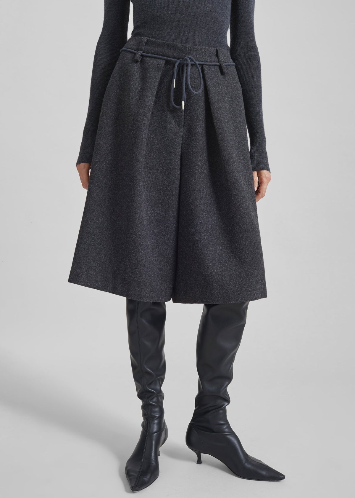 Hemavan Bermuda Shorts - Dark Grey - 3