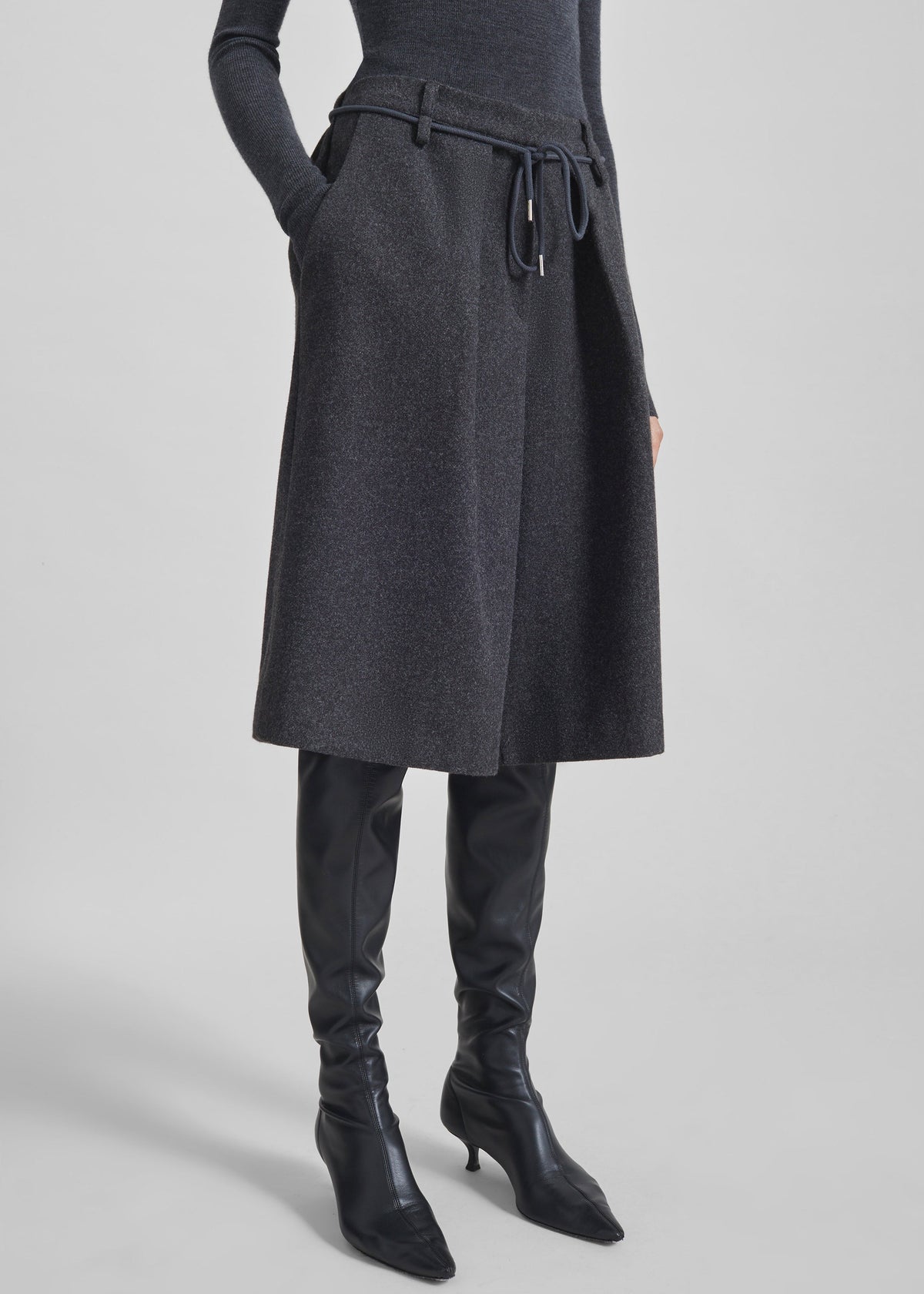 Hemavan Bermuda Shorts - Dark Grey - 7