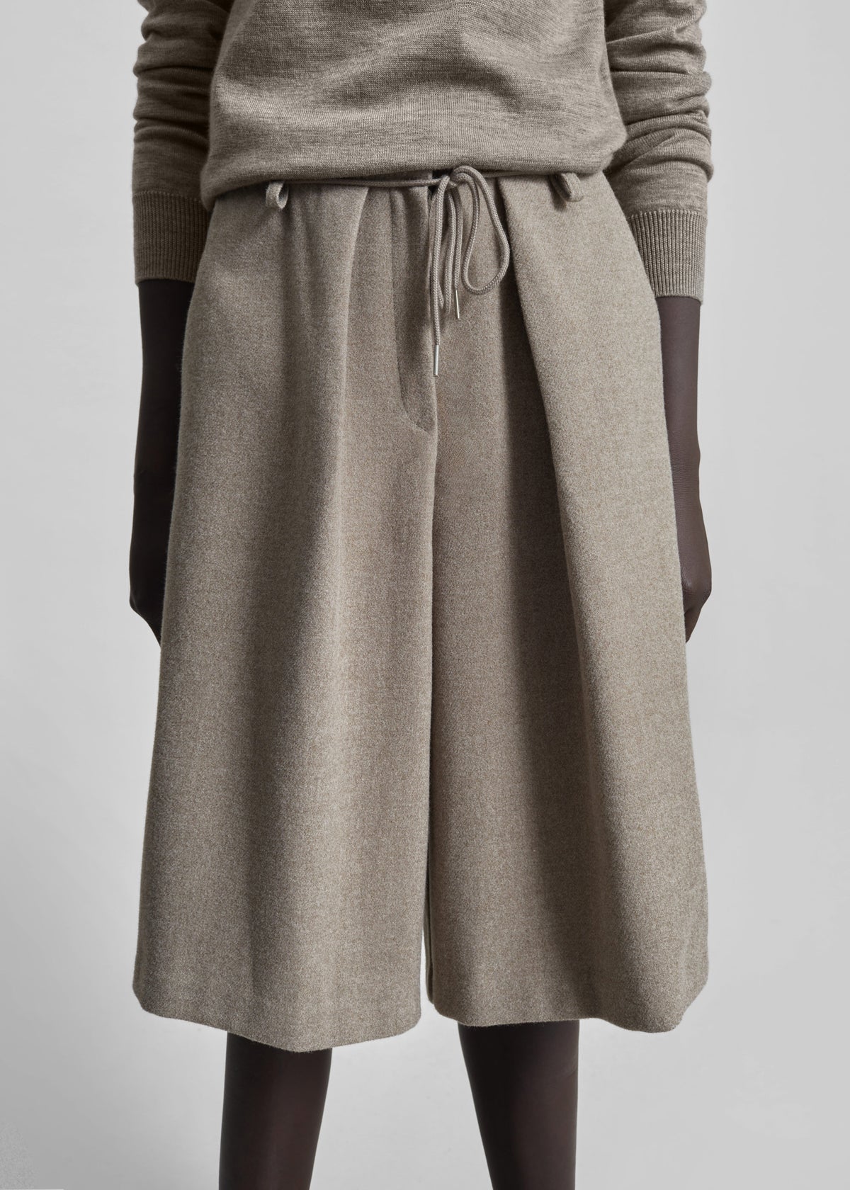 Hemavan Bermuda Shorts - Taupe - 4