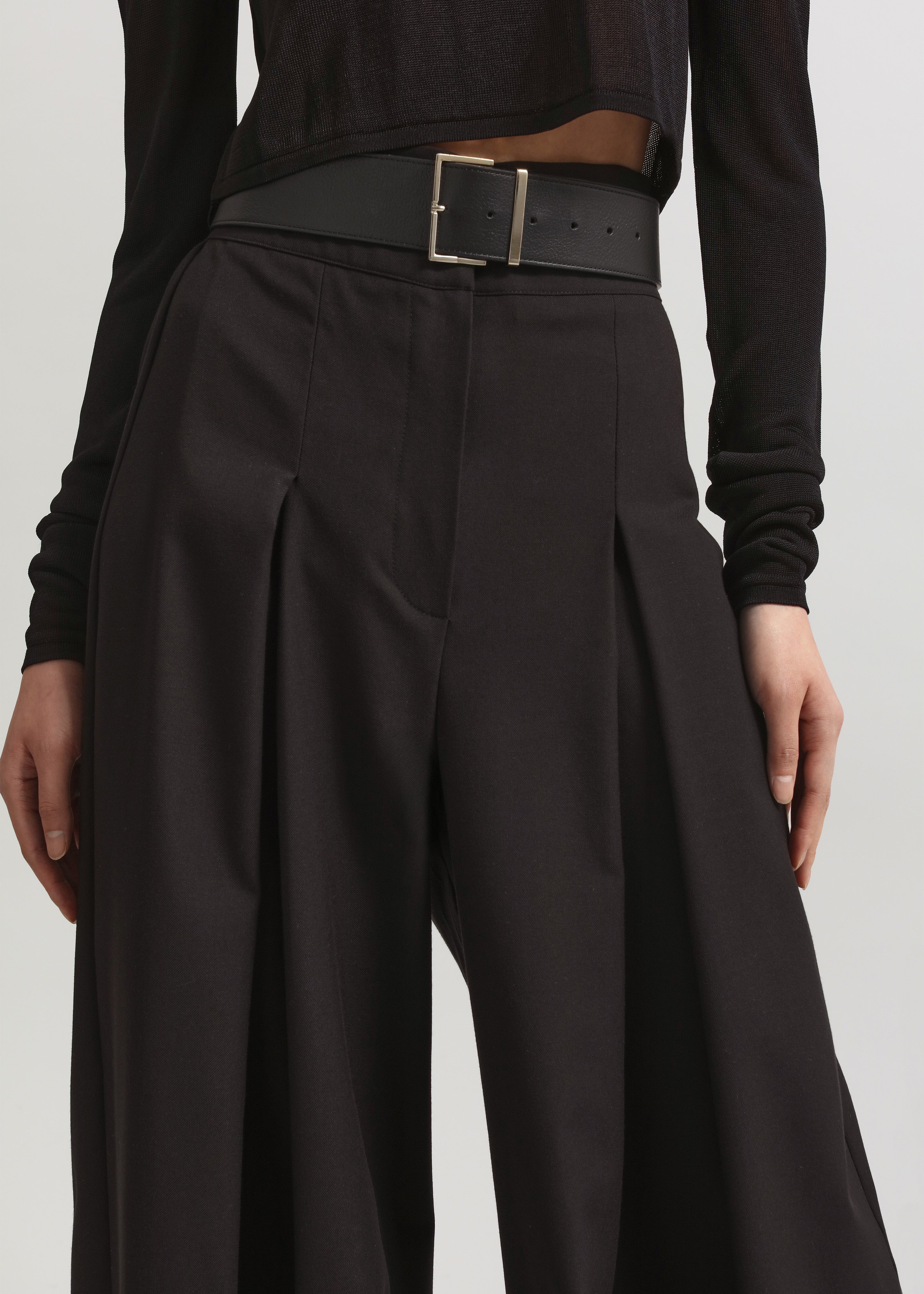 Hemer Pleated Wide Leg Trousers - Black - 7