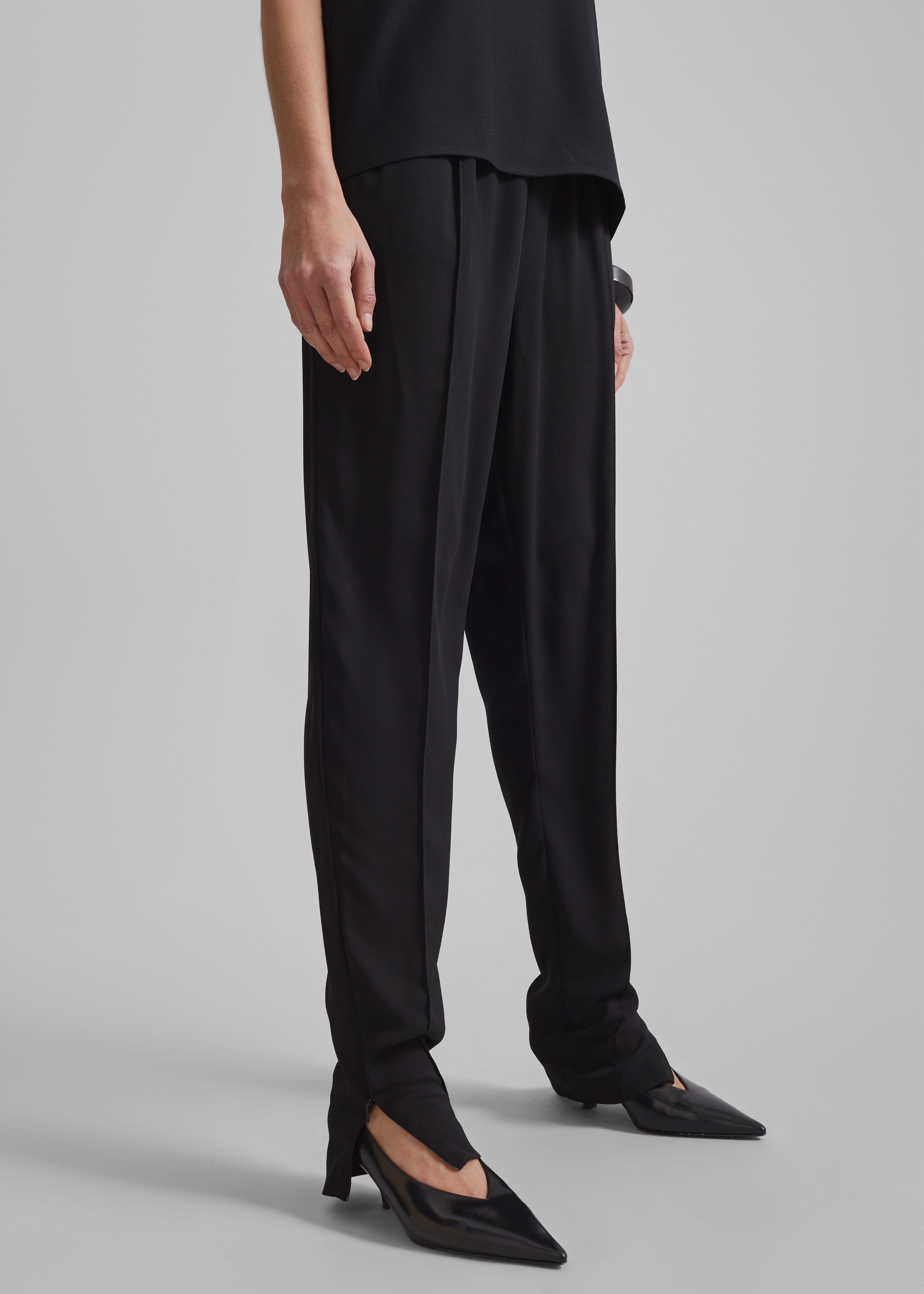 Hilo Slim Pants - Black - 6