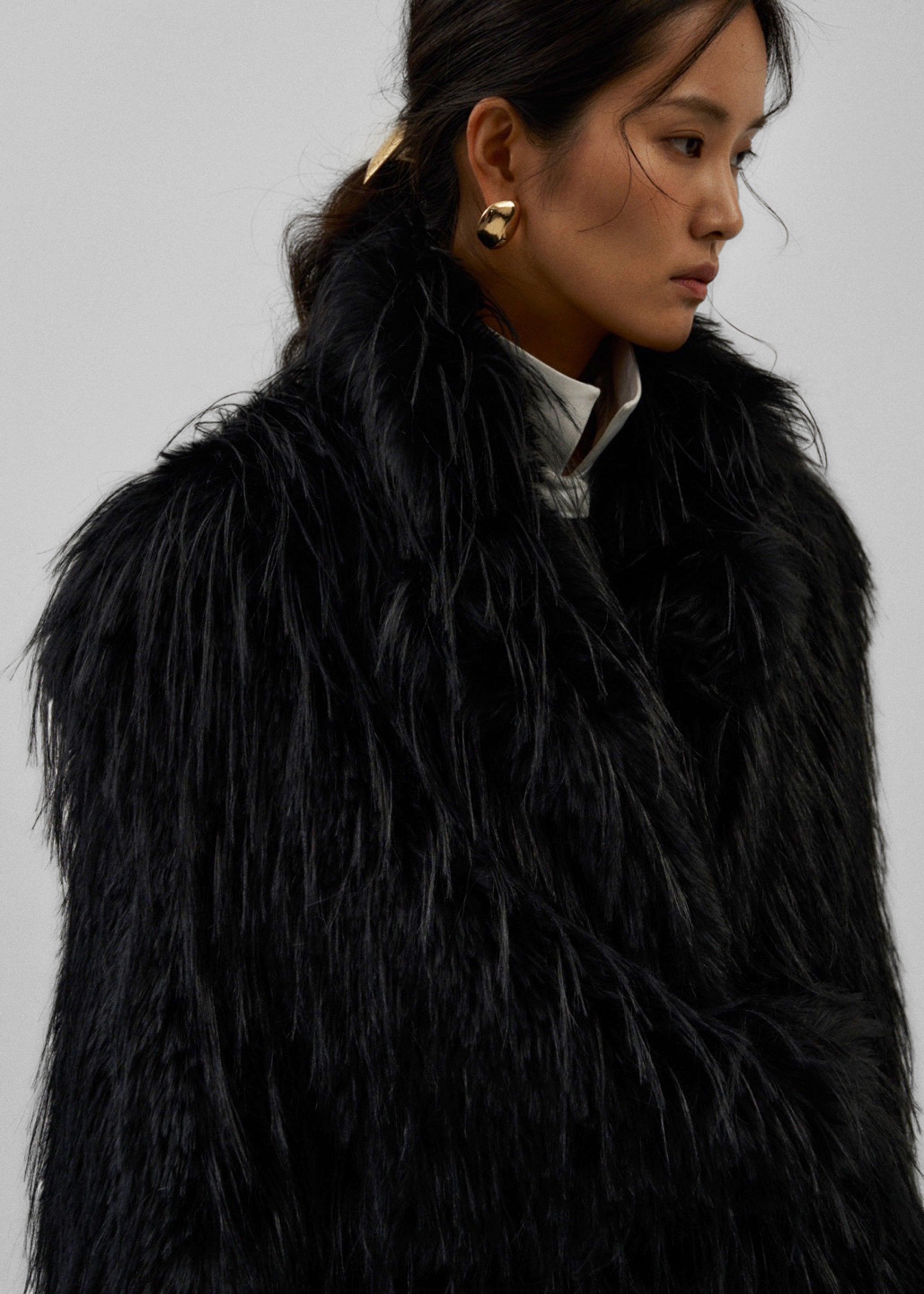Hythe Faux Fur Coat - Black – The Frankie Shop Europe