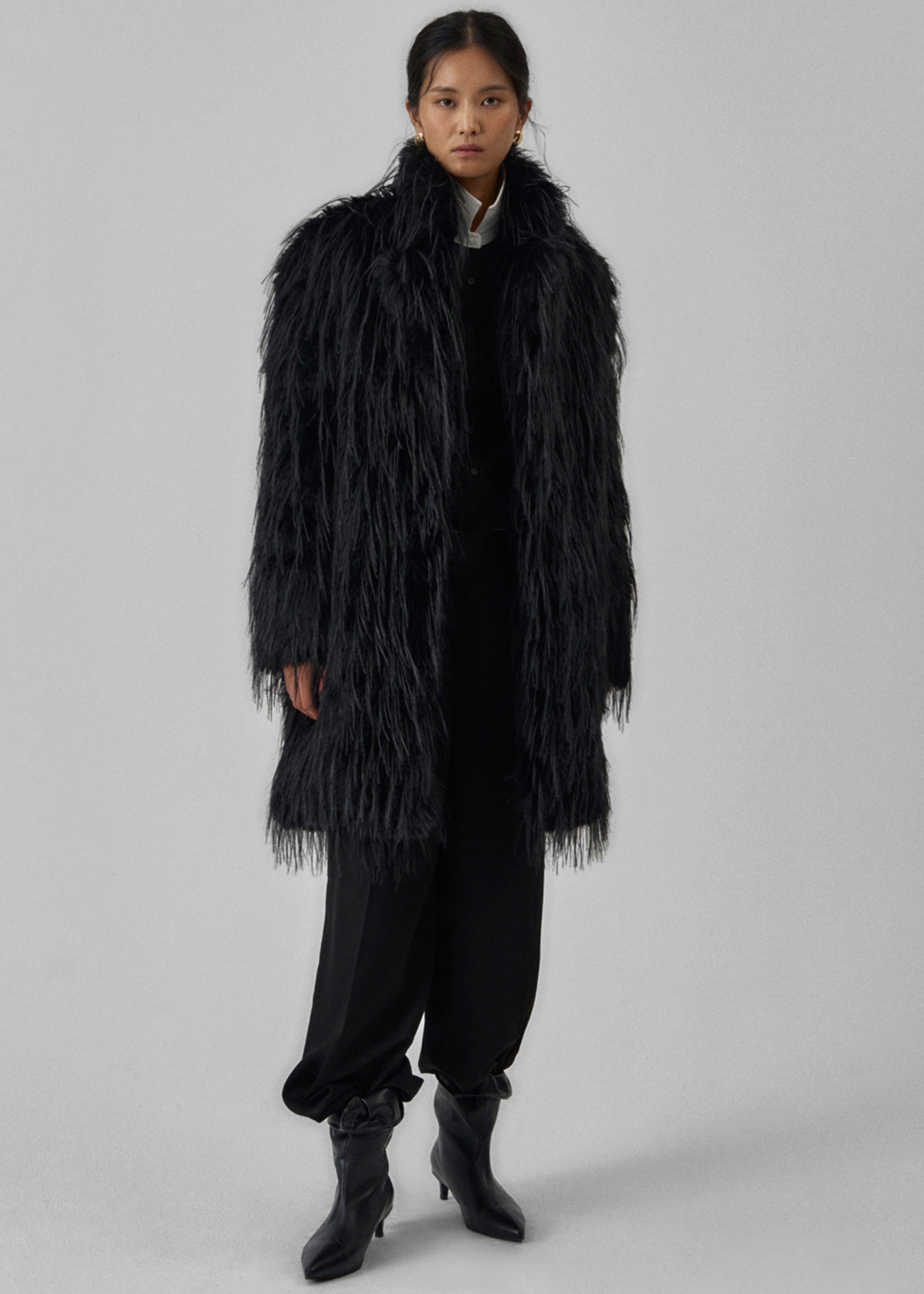 Hythe Faux Fur Coat - Black – The Frankie Shop Europe