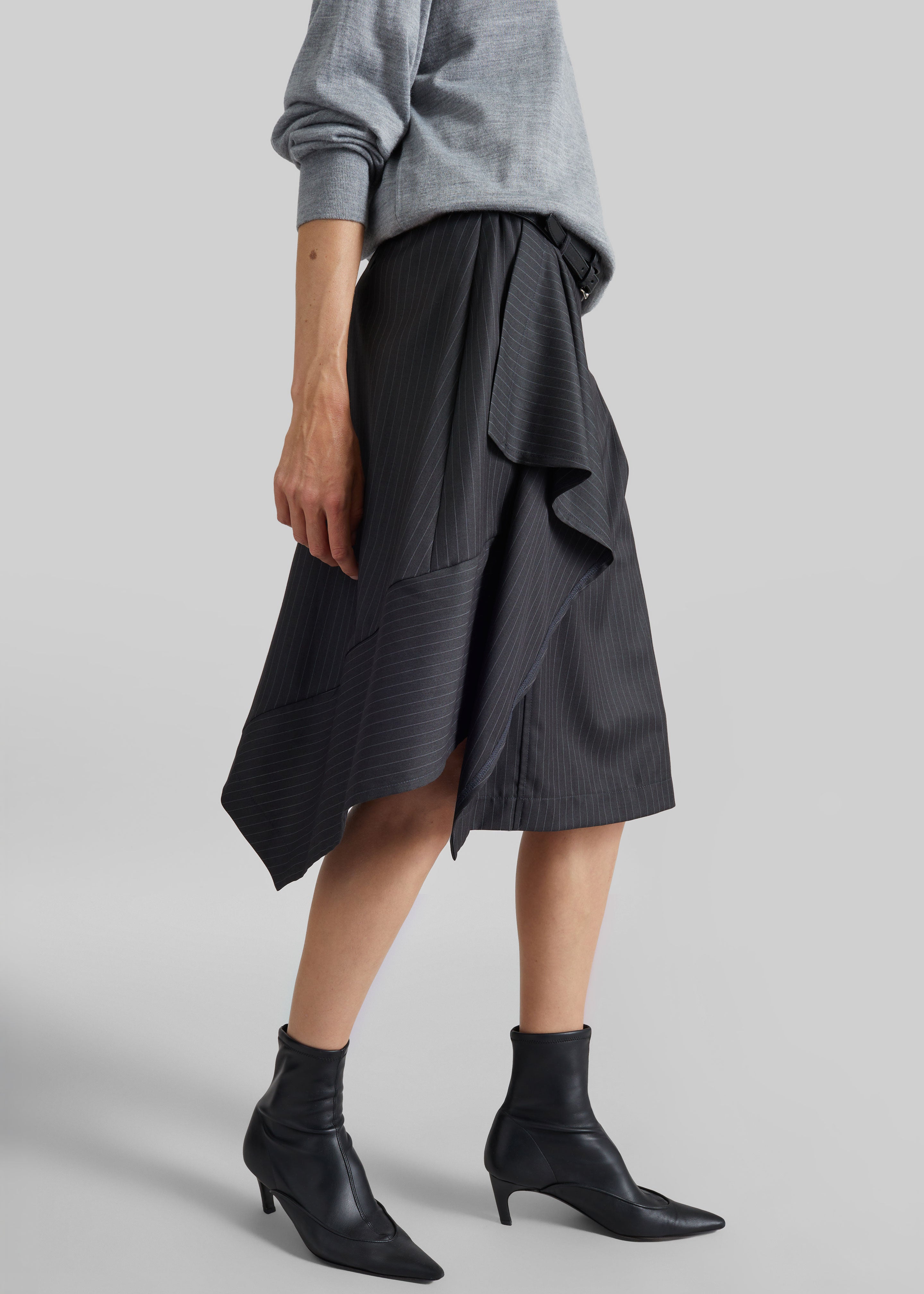 Iena Asymmetric Skirt - Charcoal Pinstripe – The Frankie Shop Europe