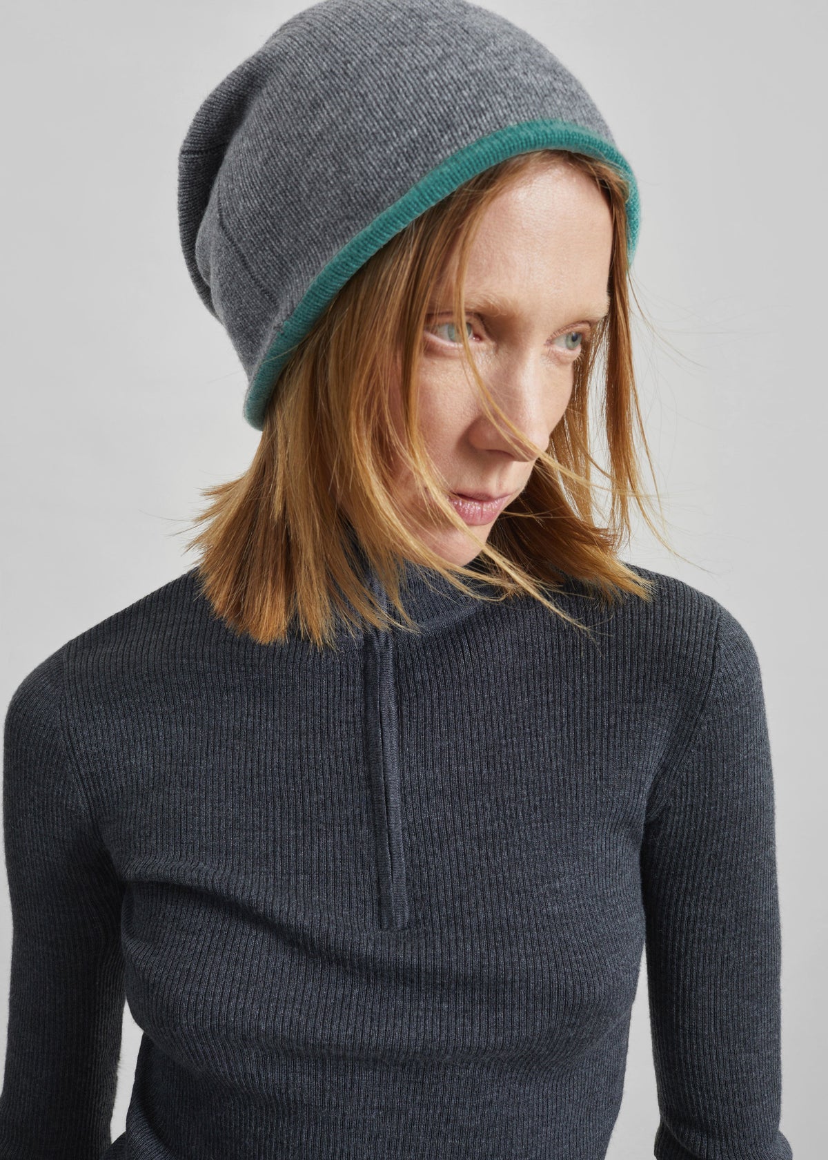 Bonnet Inko réversible en cachemire - Vert/gris