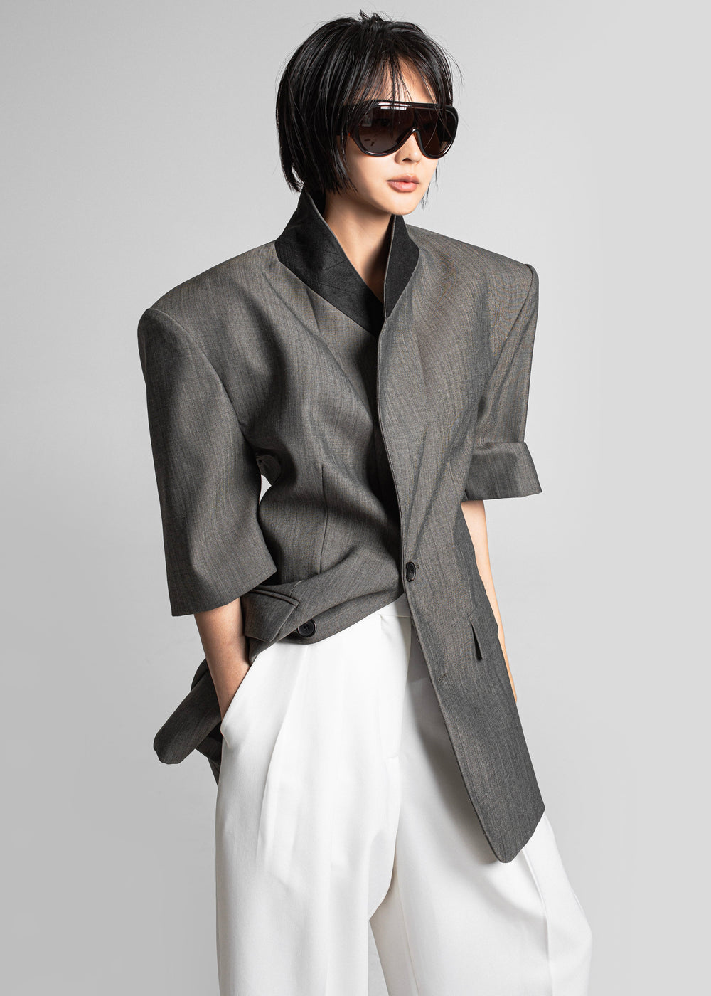 Blazer Ivora à manches courtes - Gris foncé - 1