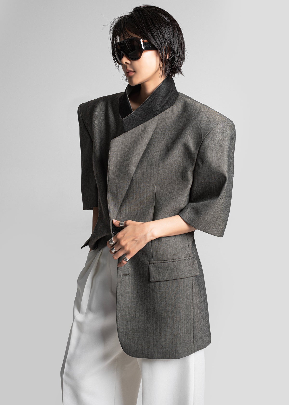 Ivora Short Sleeve Blazer - Dark Grey