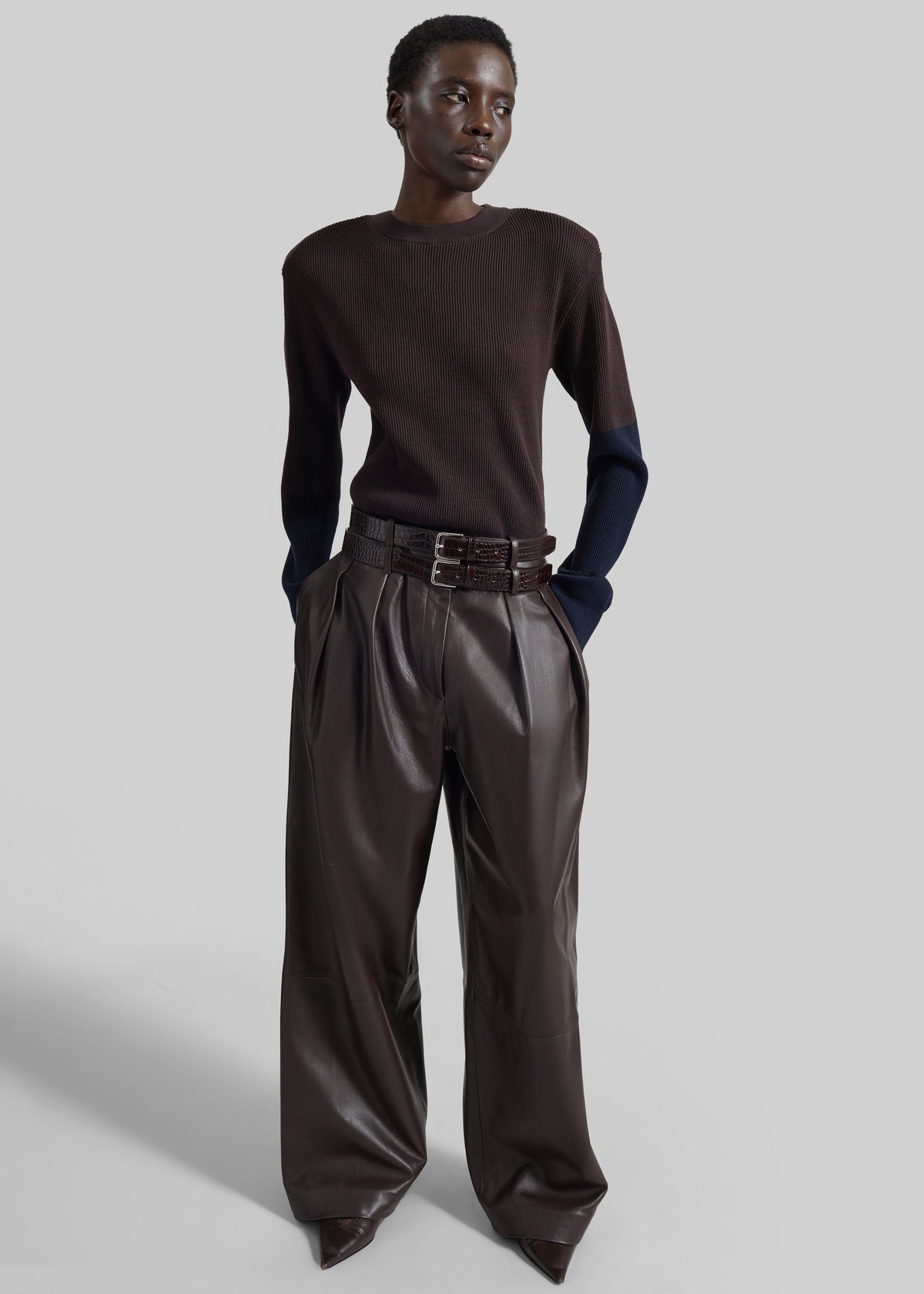 Pantalon Jeva en similicuir à doubles passants de ceinture - Marron