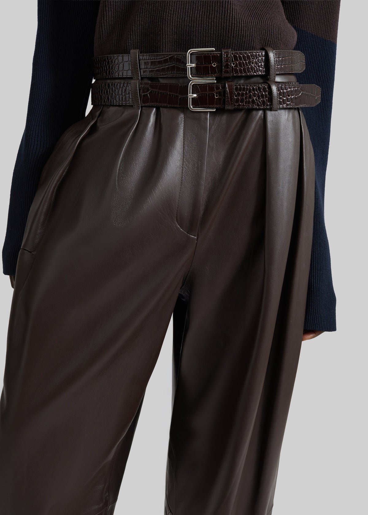 Pantalon Jeva en similicuir à doubles passants de ceinture - Marron