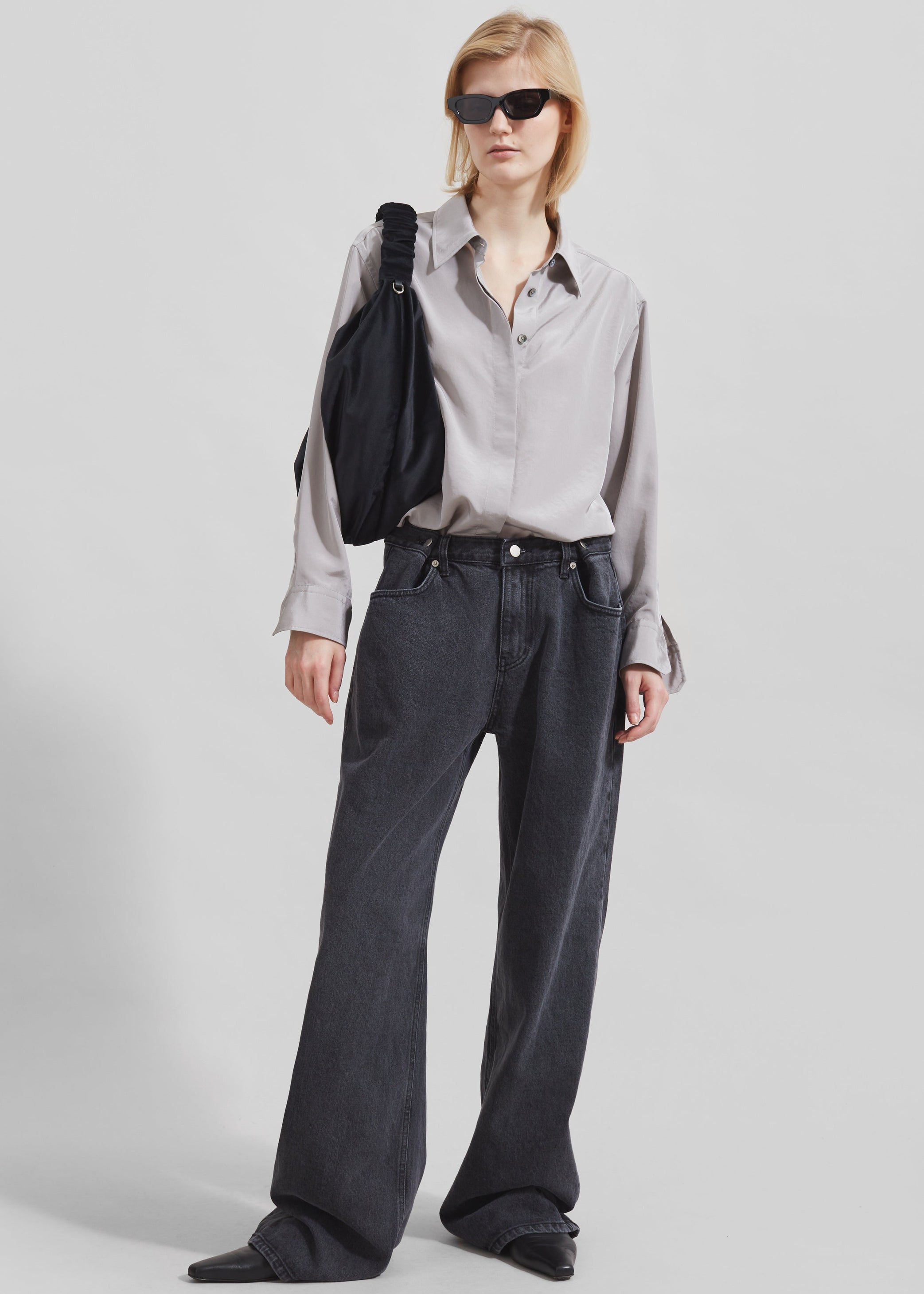 Shop the look image for JW Anderson Ruffle Shopper - Black