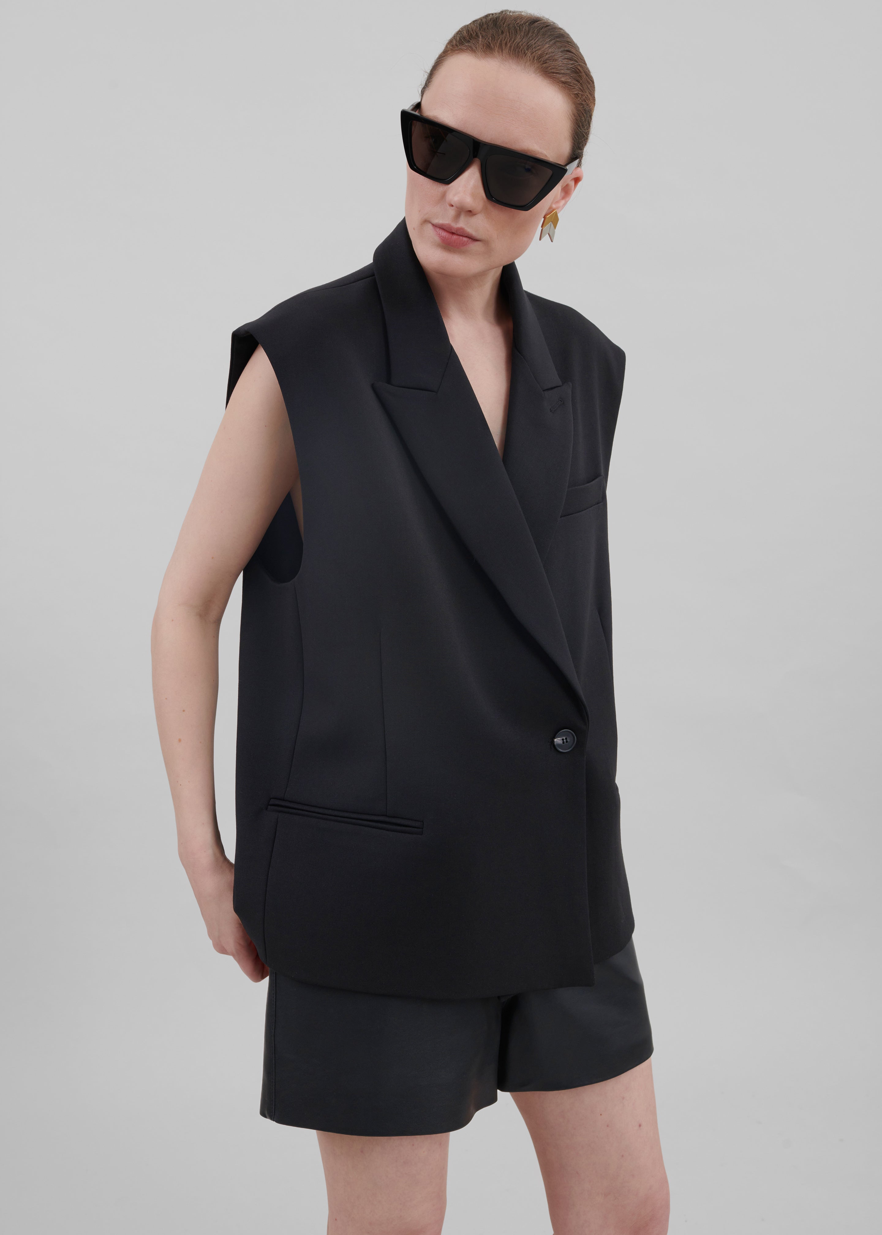 Kace Boxy Vest - Black - 3