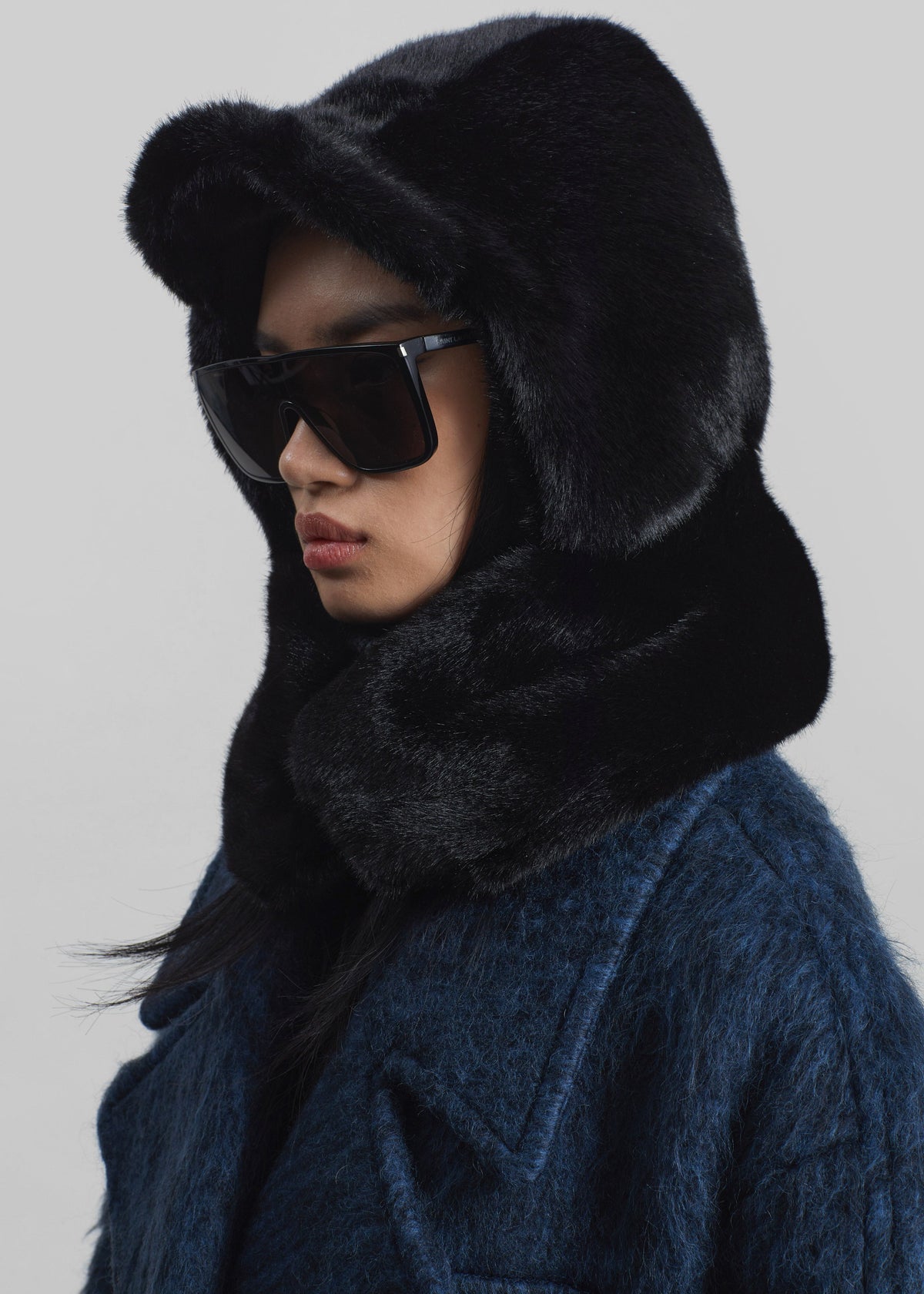 Kallio Faux Fur Hood - Black - 2