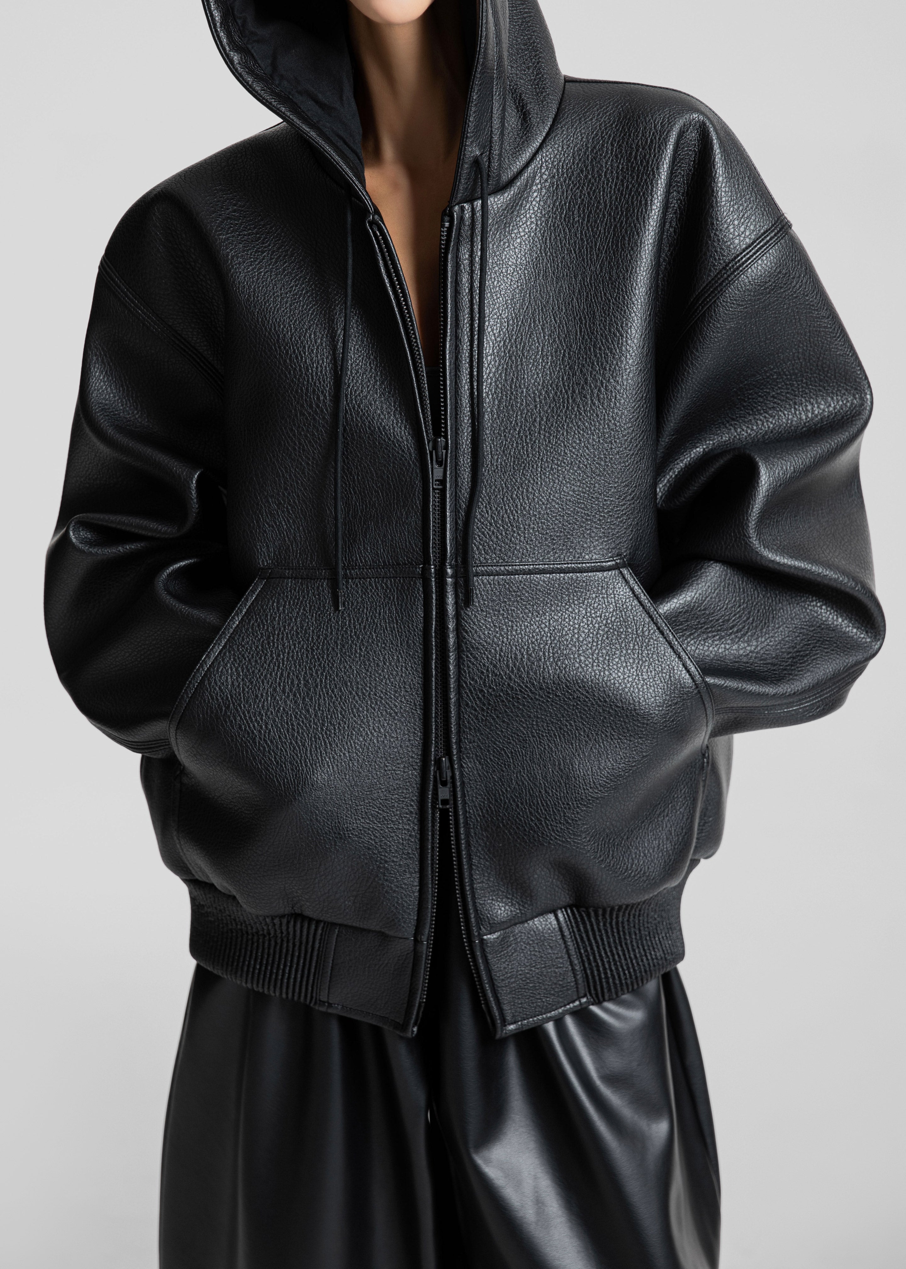 Kodai Faux Leather Bomber Jacket - Black – The Frankie Shop Europe