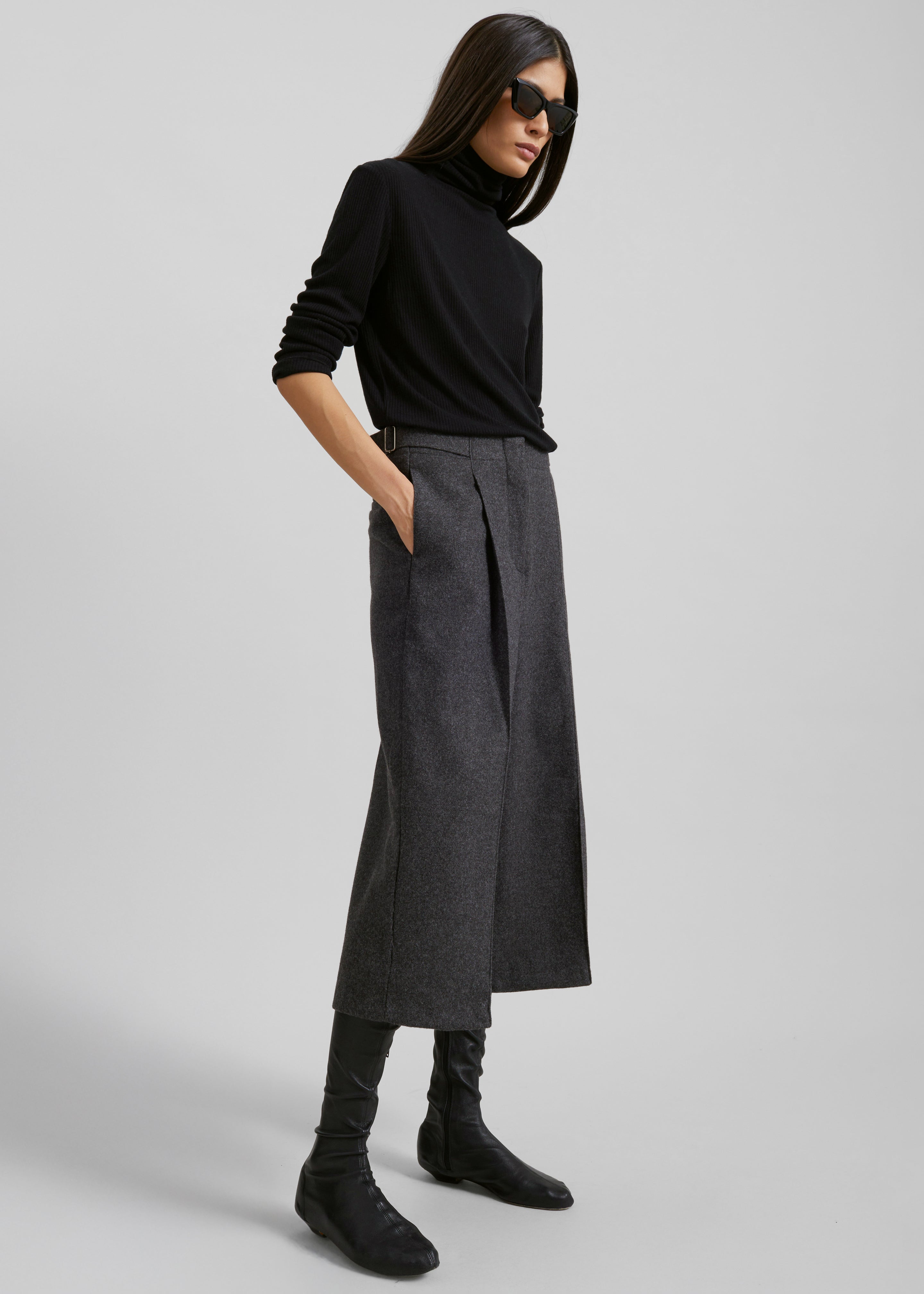 Leher Tailored Wool Culottes - Charcoal – The Frankie Shop Europe