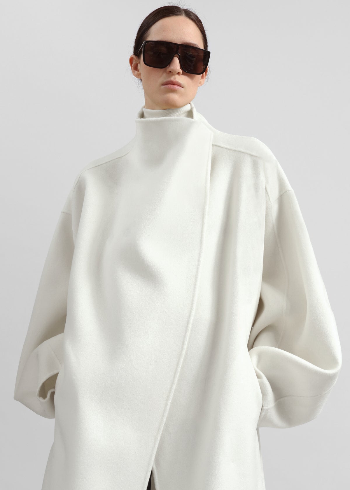 Leroy Funnel Neck Wool Coat - White