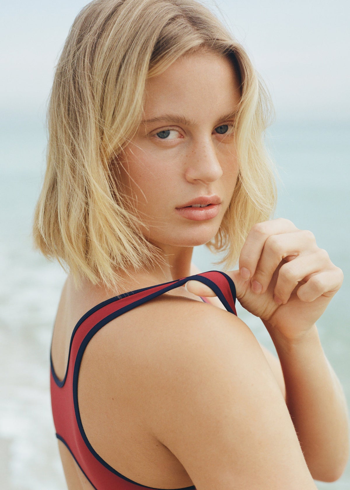 Lido Quattordici Bicolor One Piece Swimsuit - Pomegranate/Navy Blue - 4