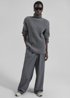 Lindall Turtleneck Sweater - Dark Grey