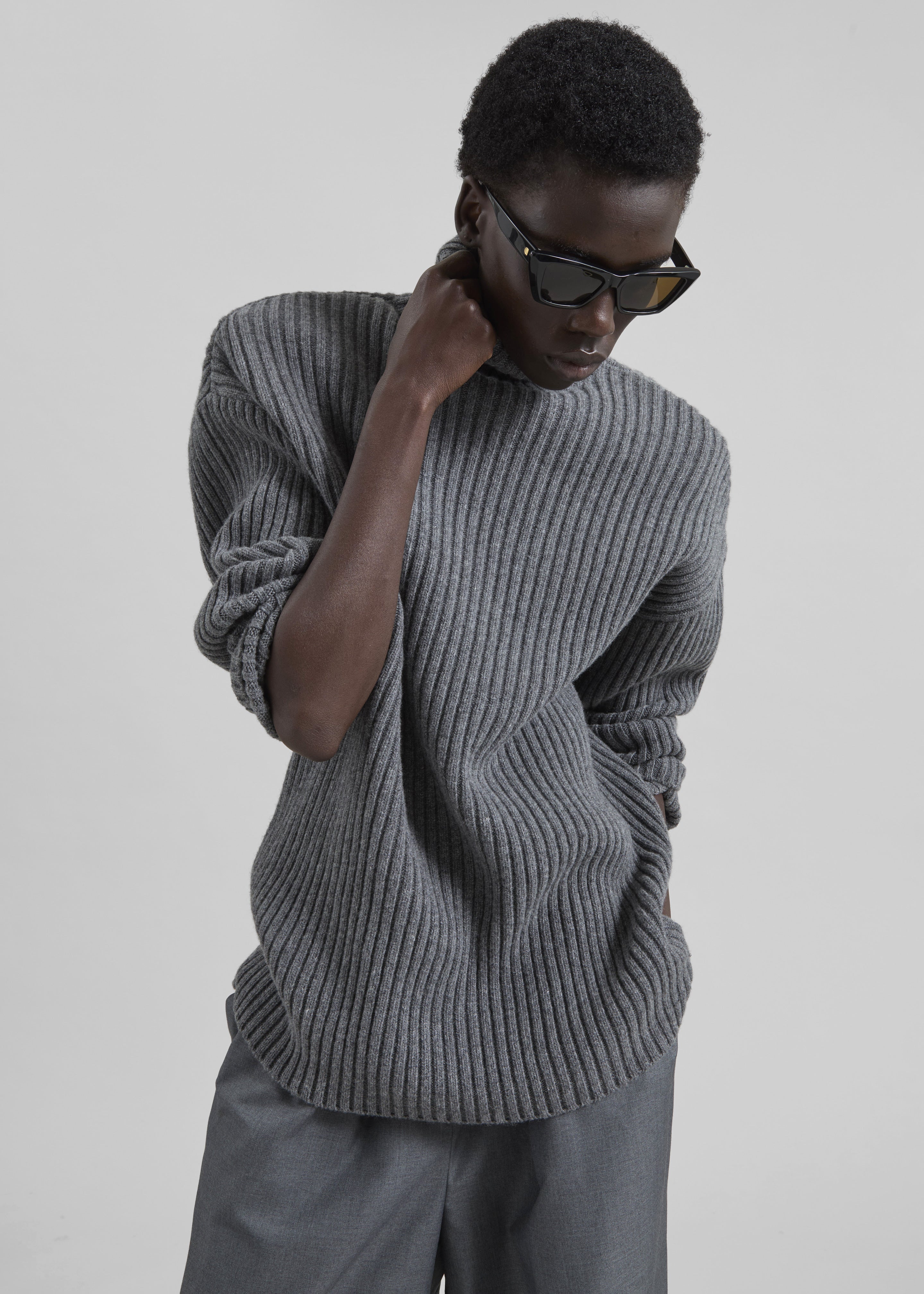 Lindall Turtleneck Sweater - Dark Grey - 5