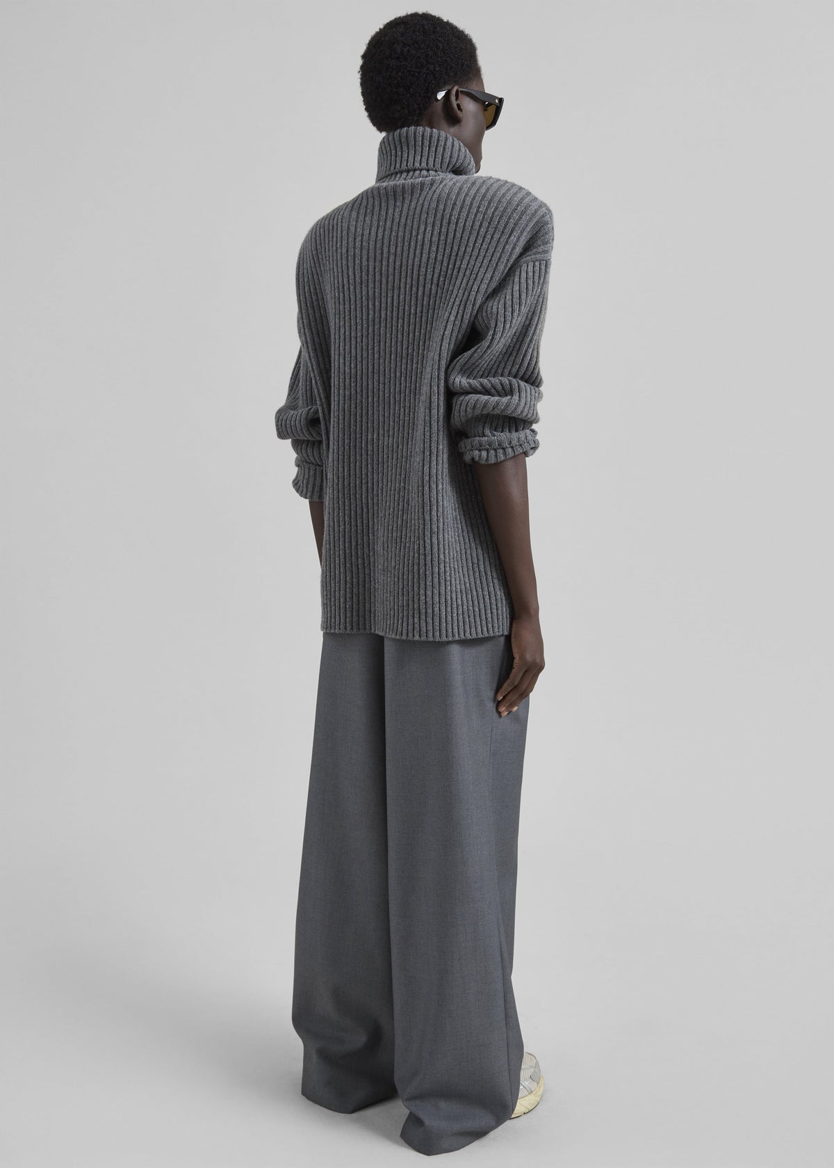 Lindall Turtleneck Sweater - Dark Grey - 7