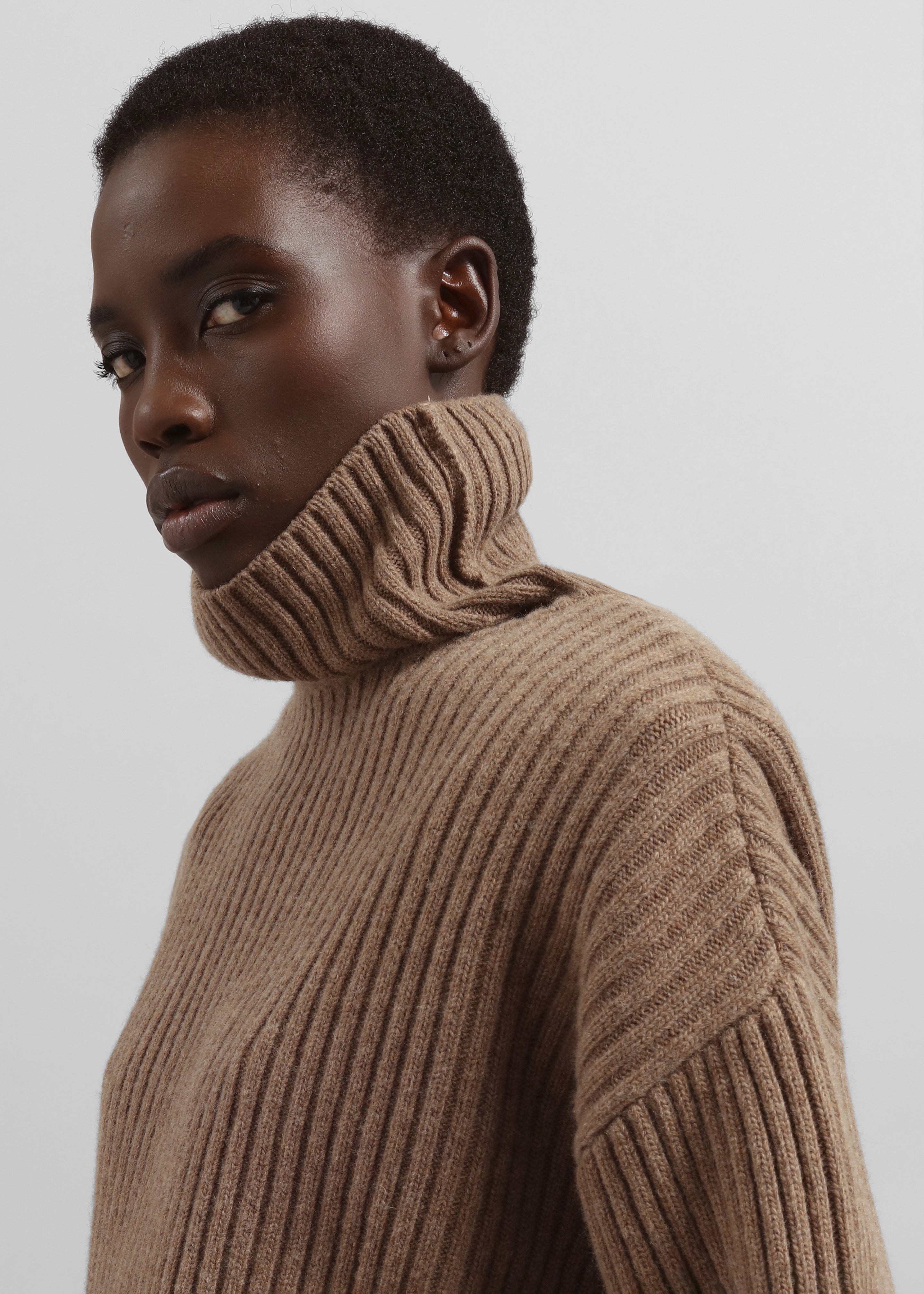 Lindall Turtleneck Sweater - Taupe - 4