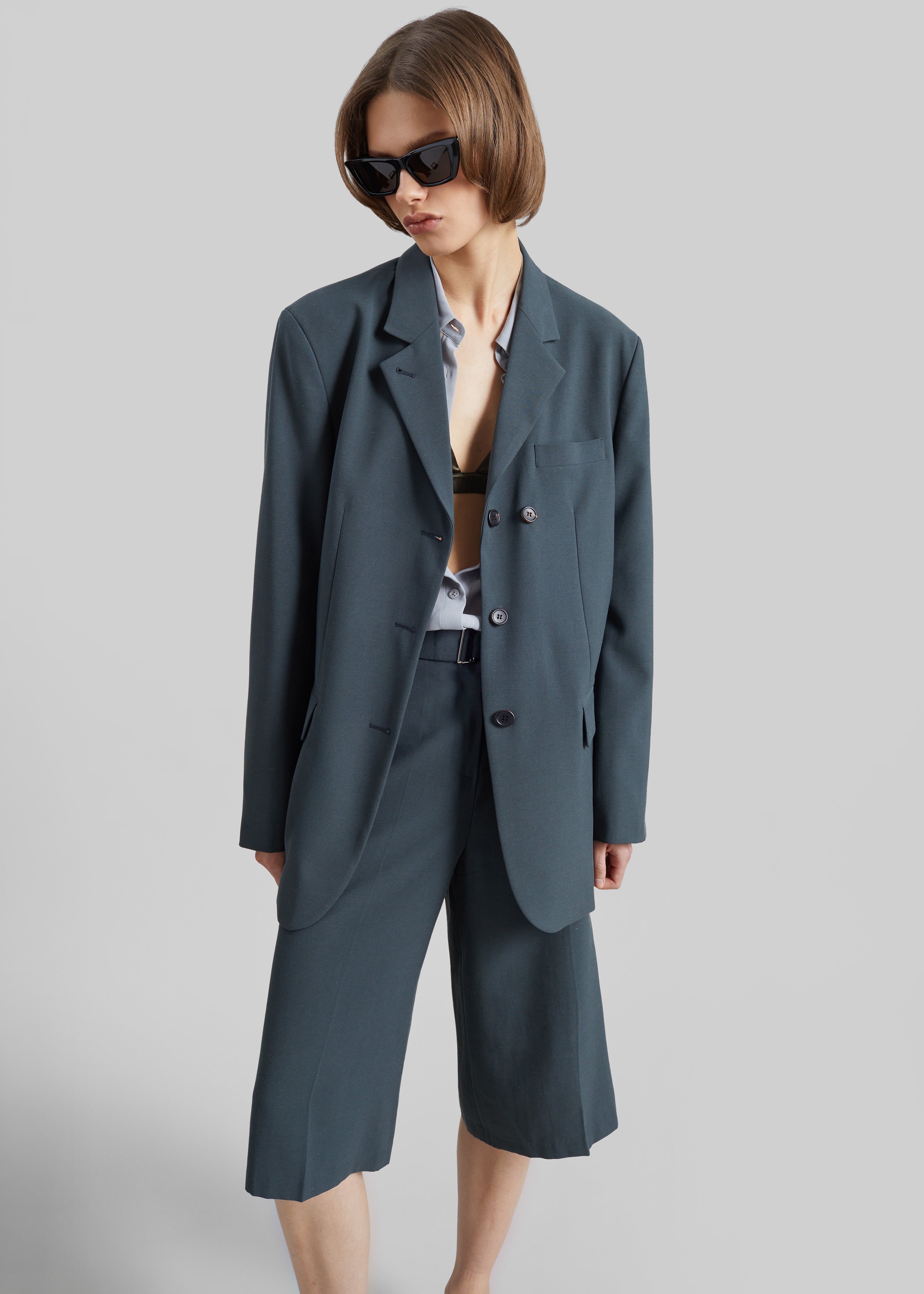 Lioni Tailored Bermuda Shorts - Deep Teal - 8