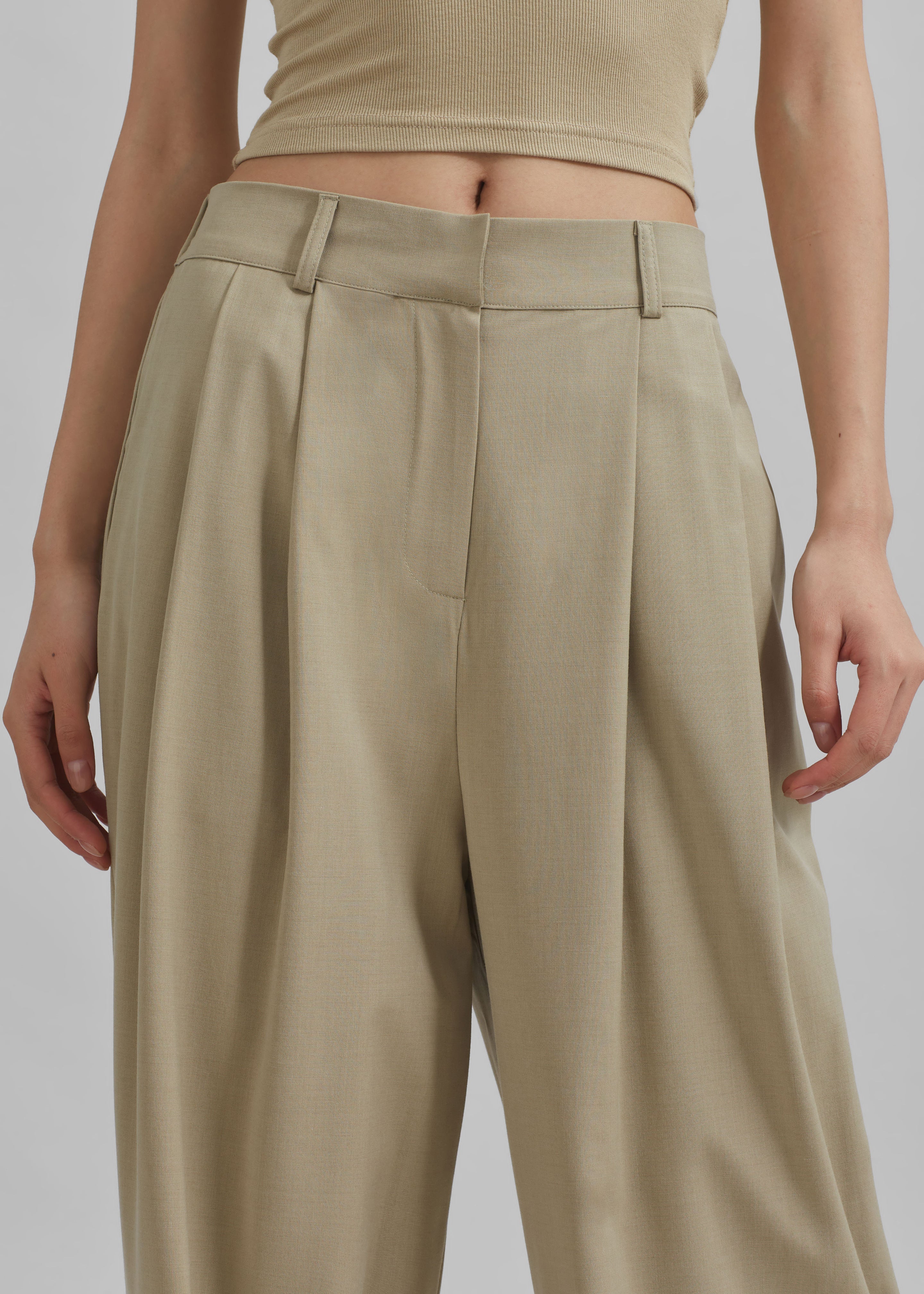 Livvy Pleated Trousers - Beige - 3