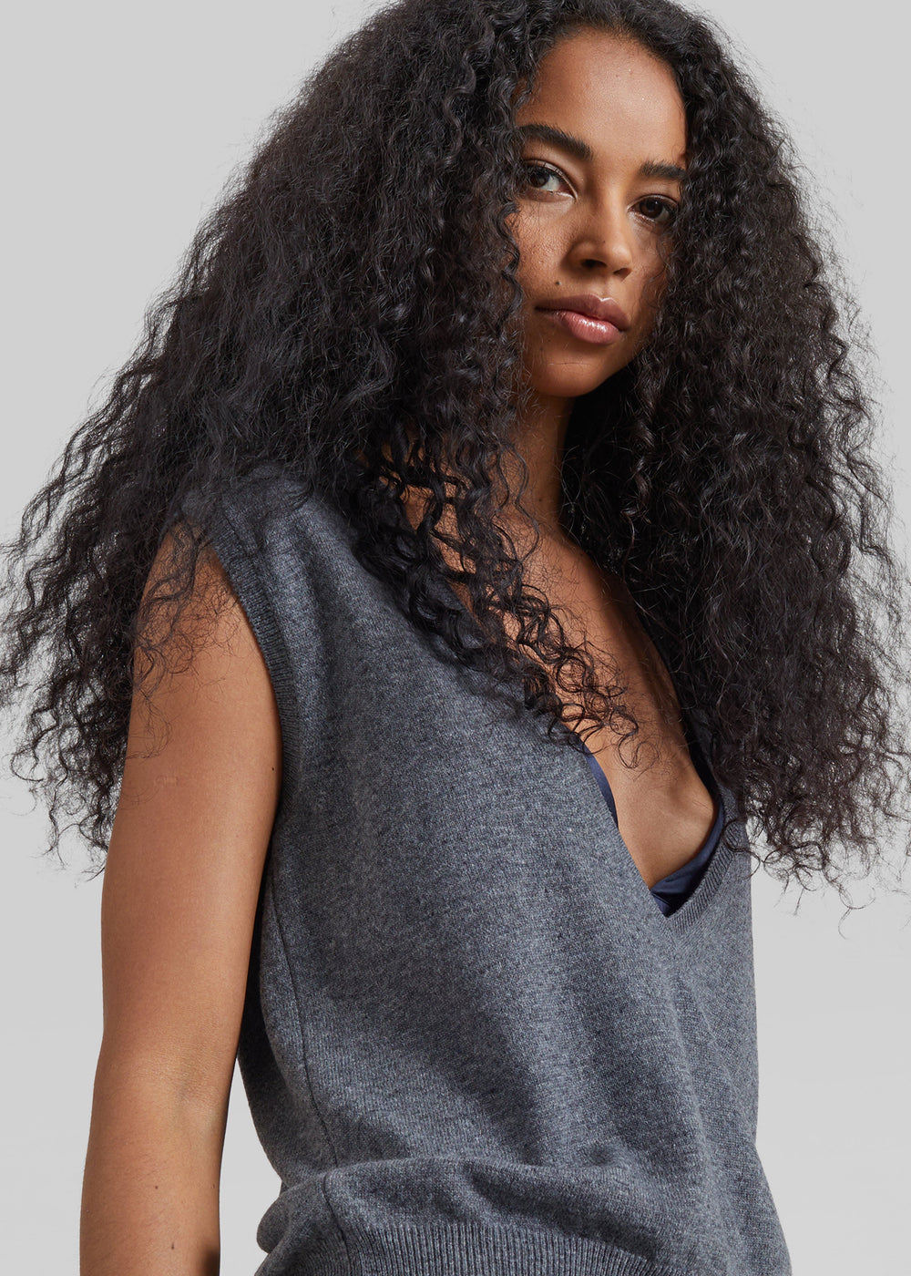 Lizan Deep V Neck Knit Vest - Dark Grey - 1
