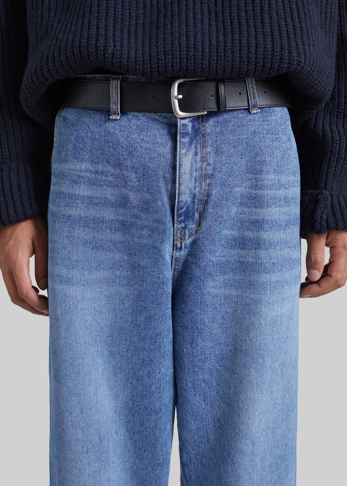 Lizio Straight Jeans - Medium Wash