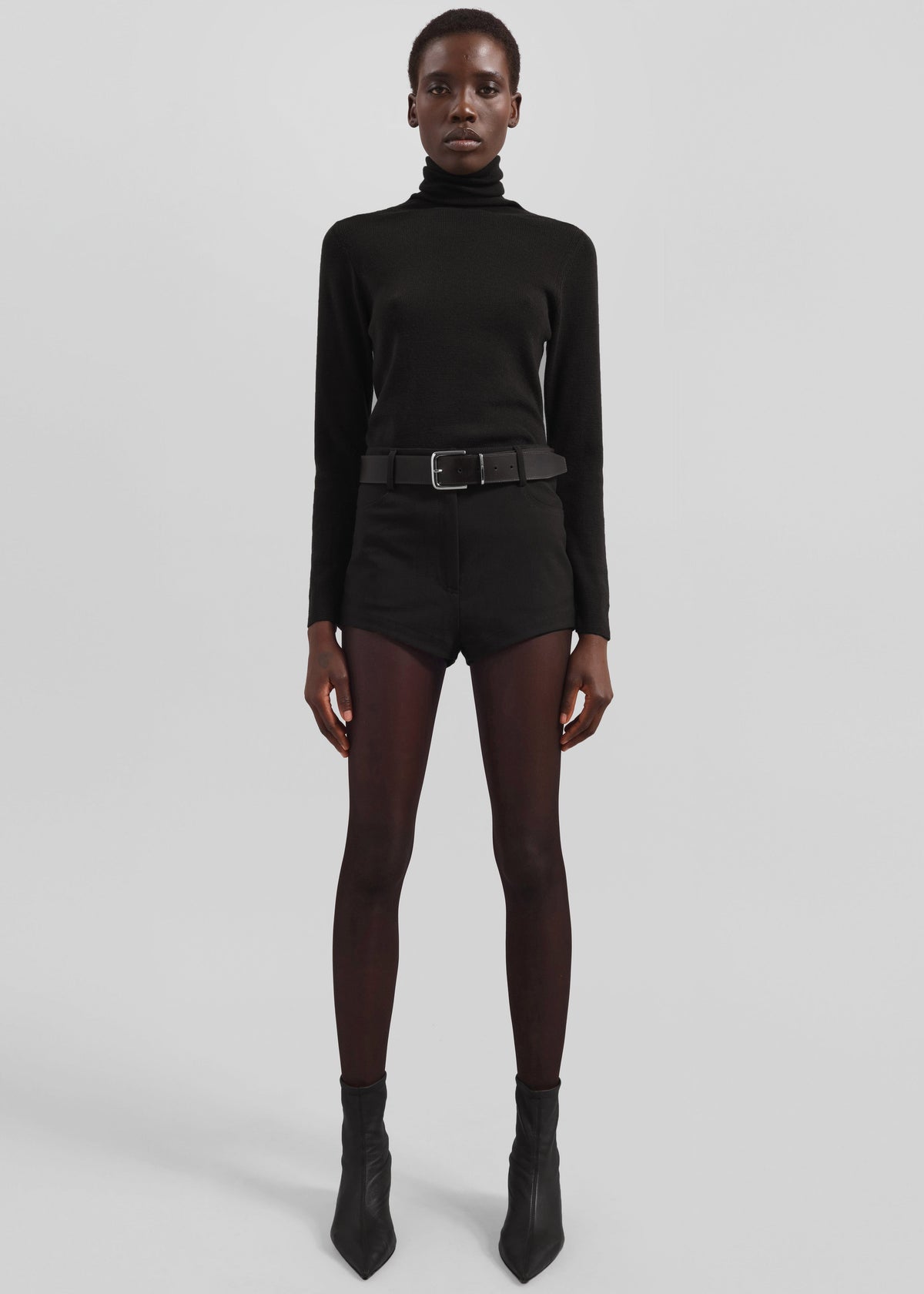 Loen Hot Pants - Black - 7