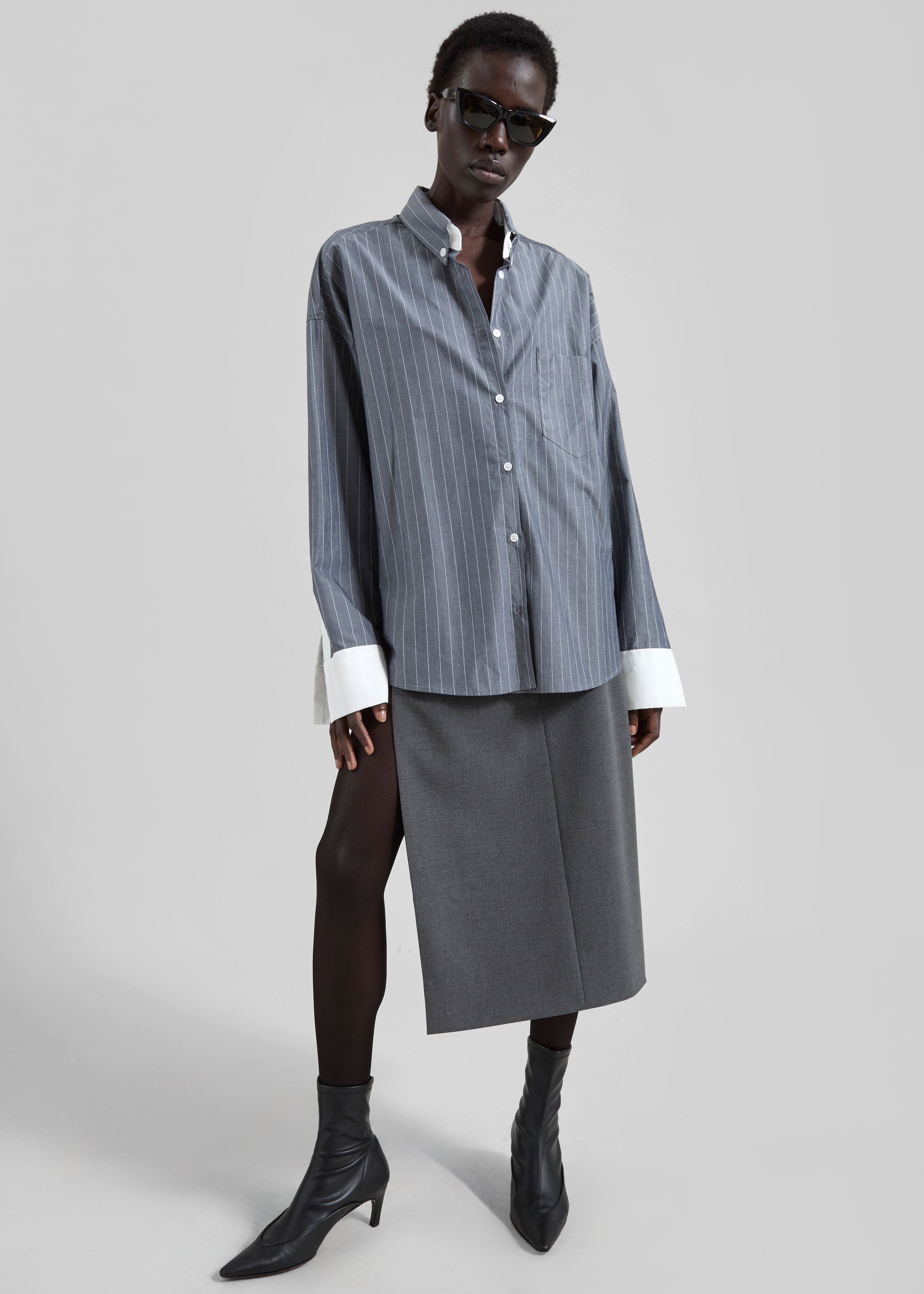Lorna Shirt - Grey/White Pinstripe – The Frankie Shop Europe Lorna Shirt - Grey/White Pinstripe – The Frankie Shop Europe