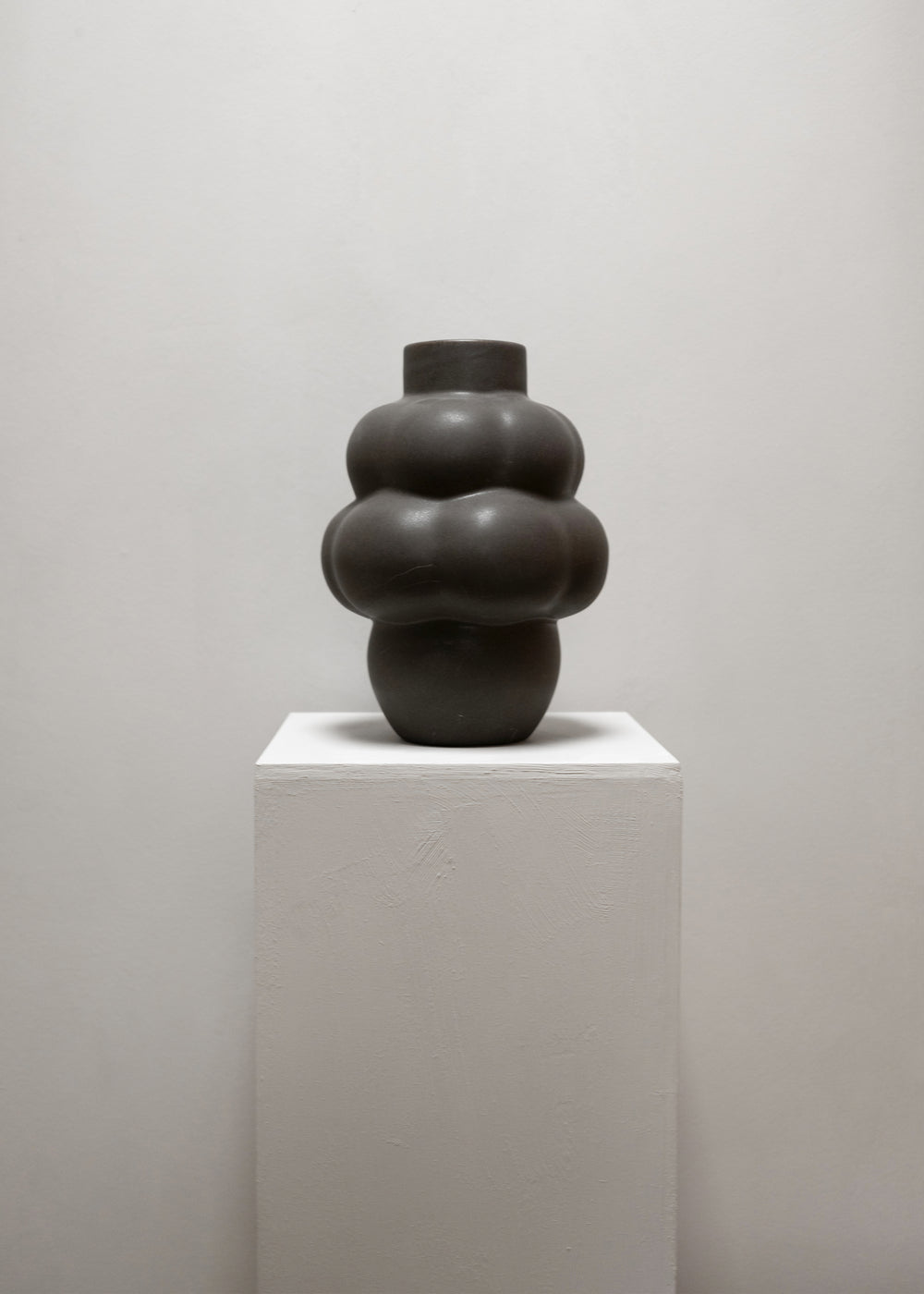 Louise Roe Ceramic Balloon Vase 04 - Mud Brown