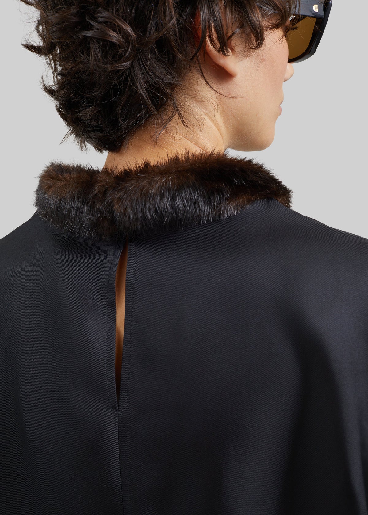 Loulou de Saison Dana Faux Fur Collar Top - Black/Grizzly