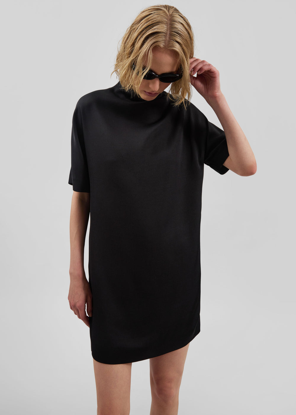 Loulou de Saison Elton Short Sleeve Mini Dress – Black