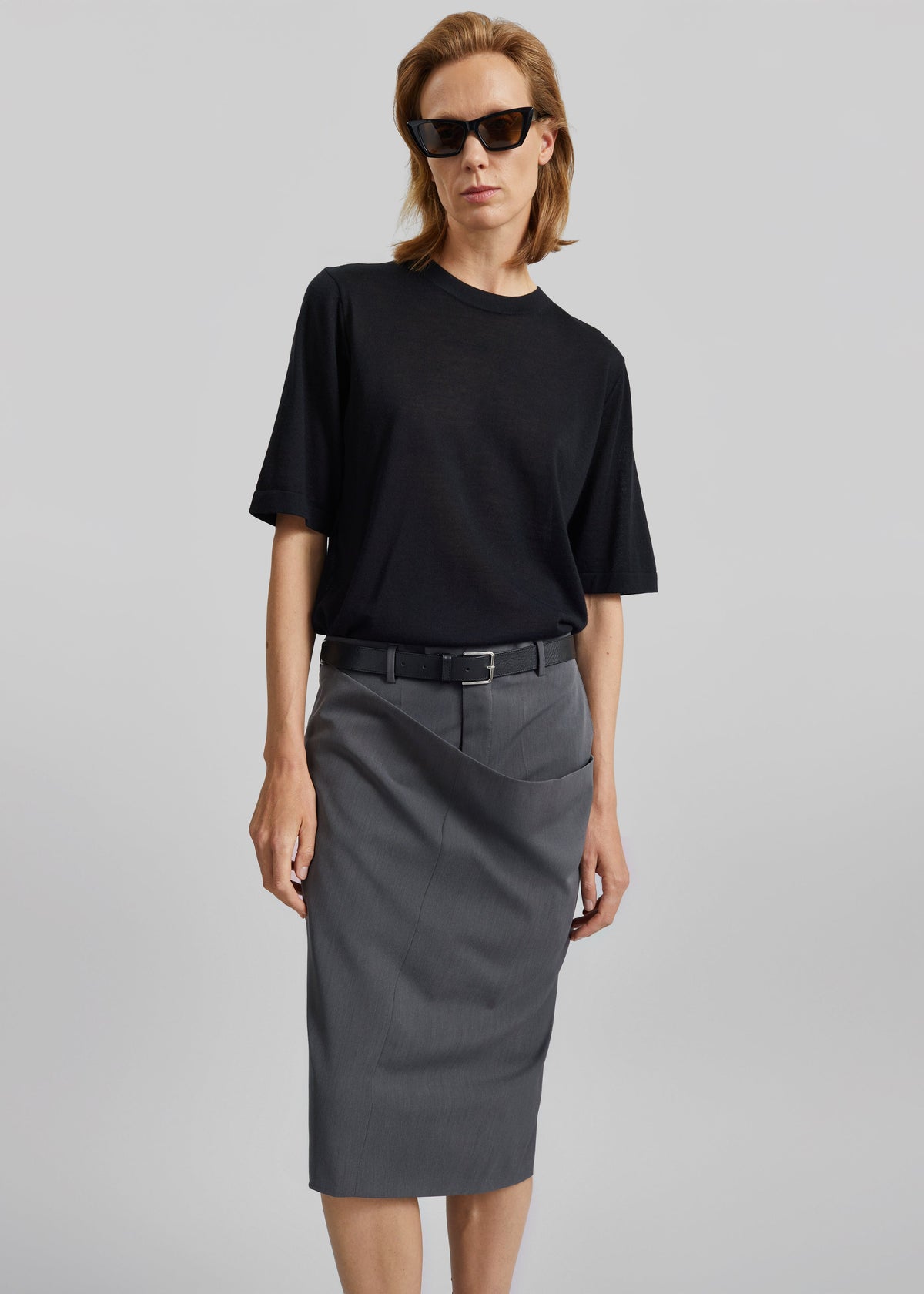 Loulou de Saison Nala Short-Sleeve Fluid Cashmere Top - Black - 4