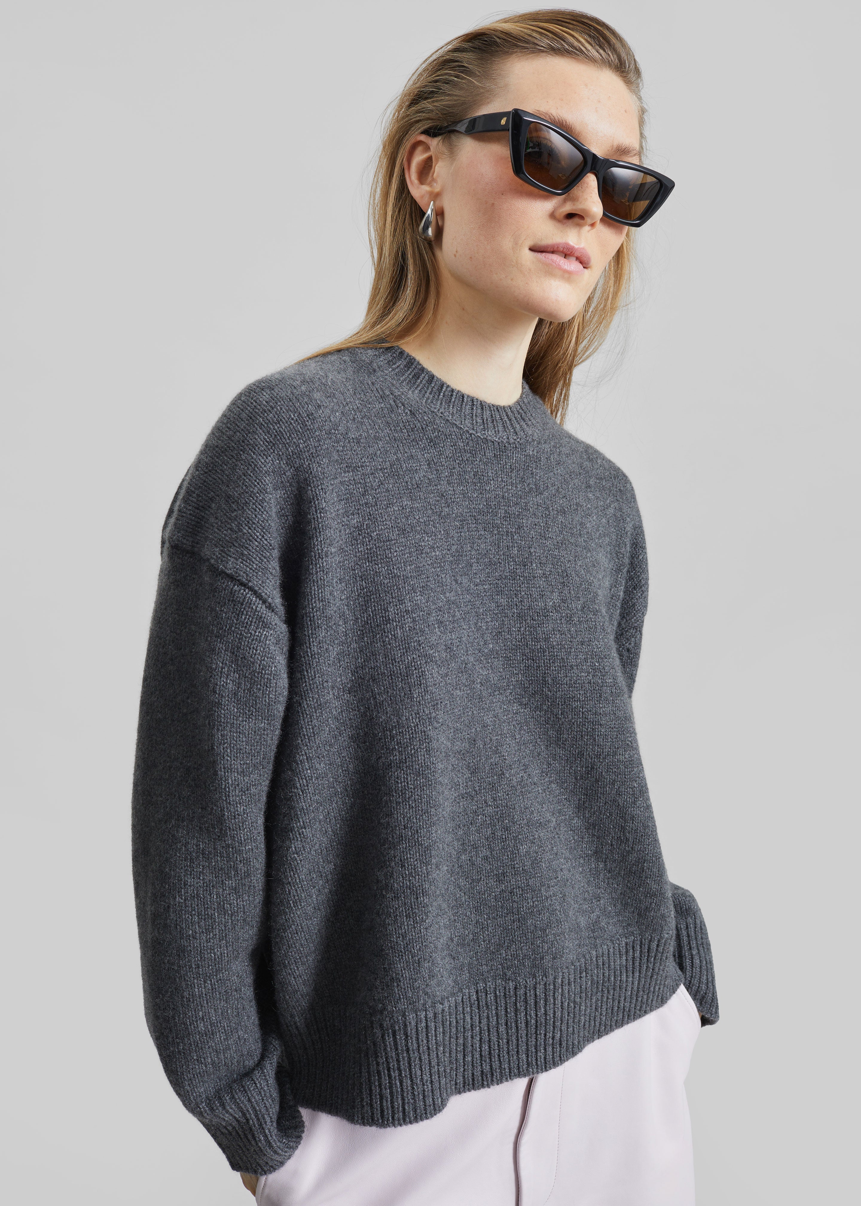 Loulou de Saison Pia Oversized Cashmere Sweater - Anthracite Melange - 5