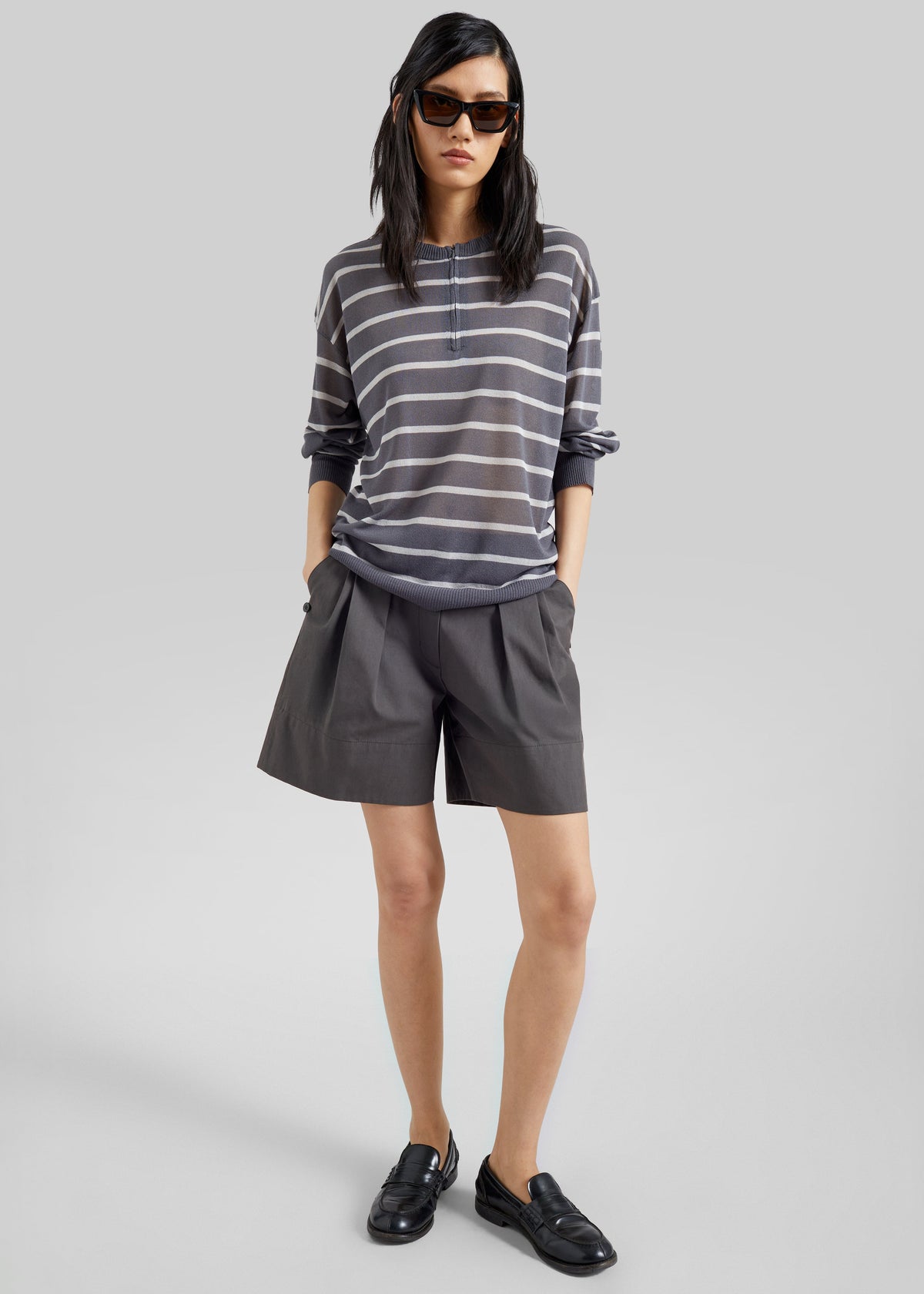Low Classic Tuck Point Turn-Up Shorts - Charcoal - 3