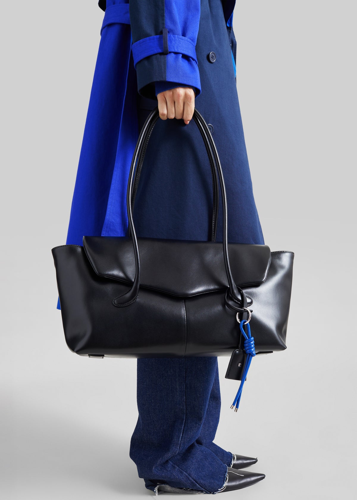 Low Classic Haricot Mini Flap Bag - Black
