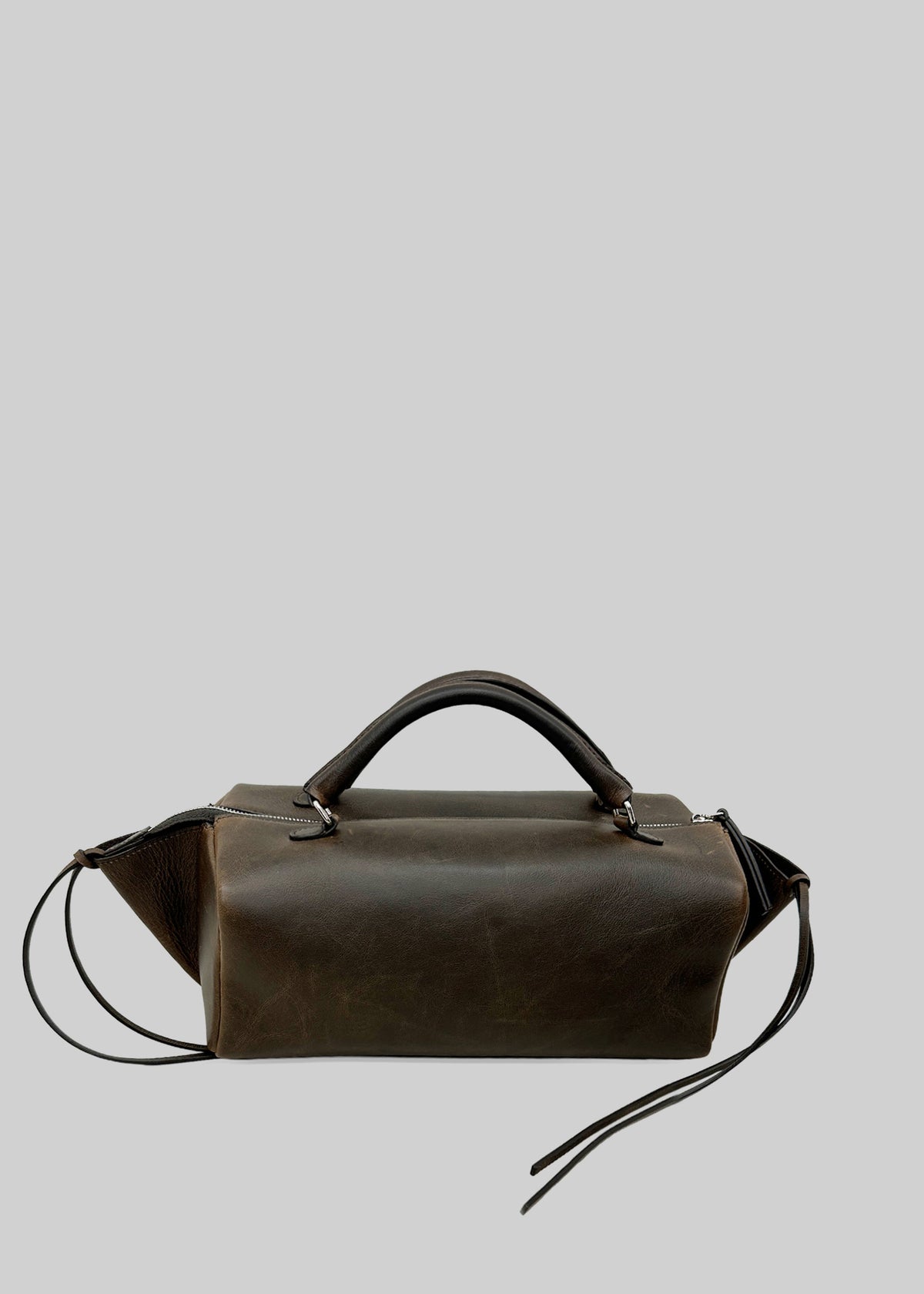 Low Classic Loaf Tote Bag - Brown