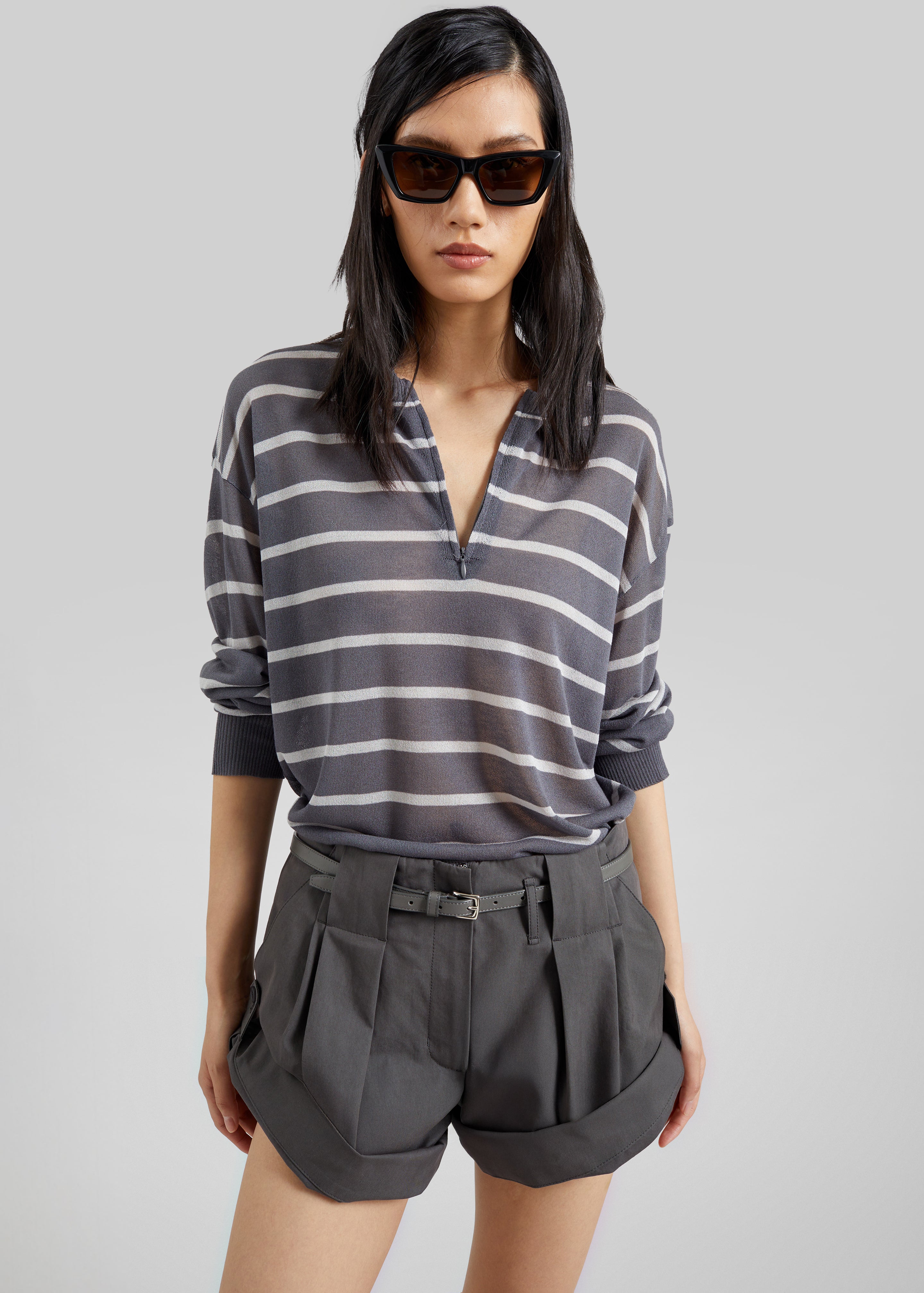 Low Classic Tuck Point Turn-Up Shorts - Charcoal - 1