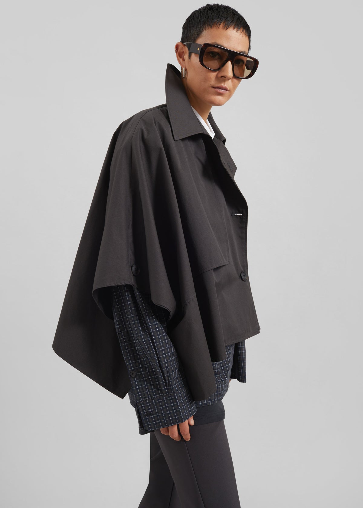 Maren Cape Trench - Black - 3