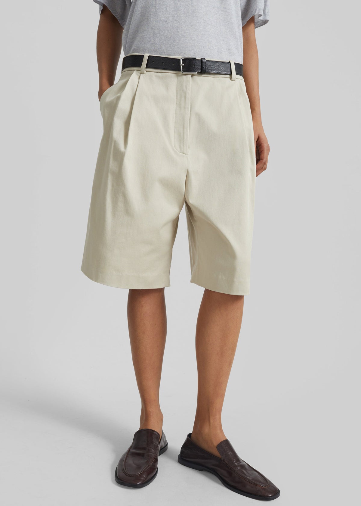 Marfa Cotton Pleated Bermuda - Light Beige - 2
