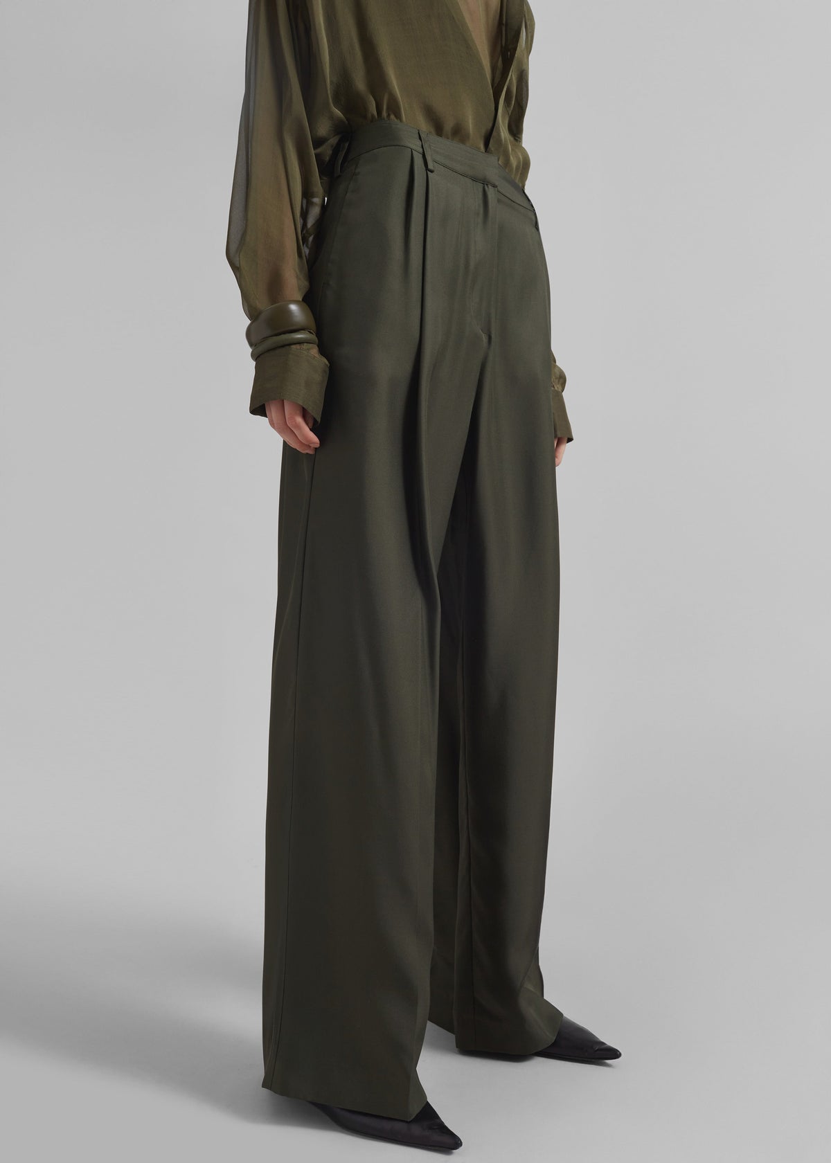 Marfa Pleated Silk Trousers - Khaki - 6