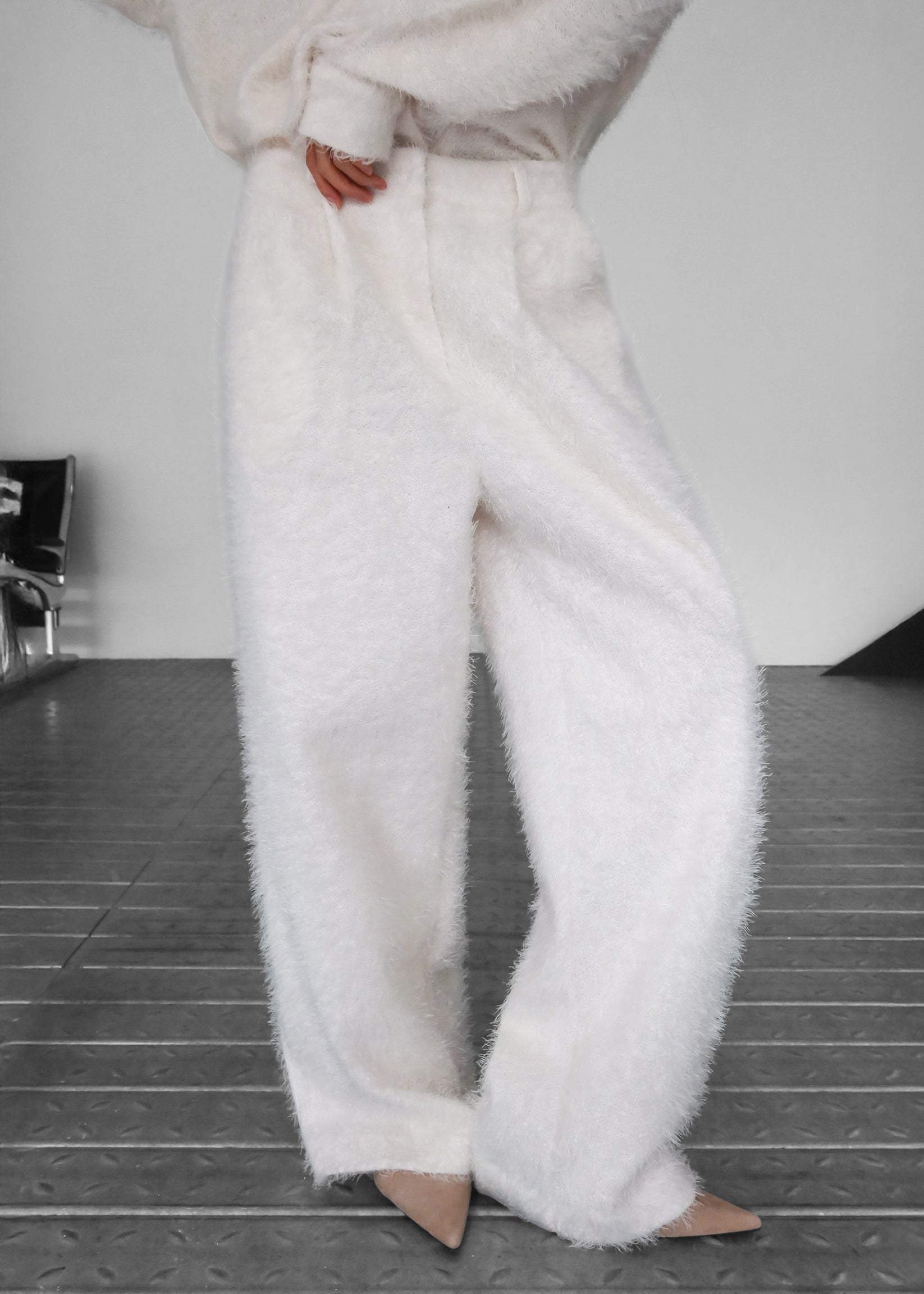 Melker Furry Pants - Off White - 3
