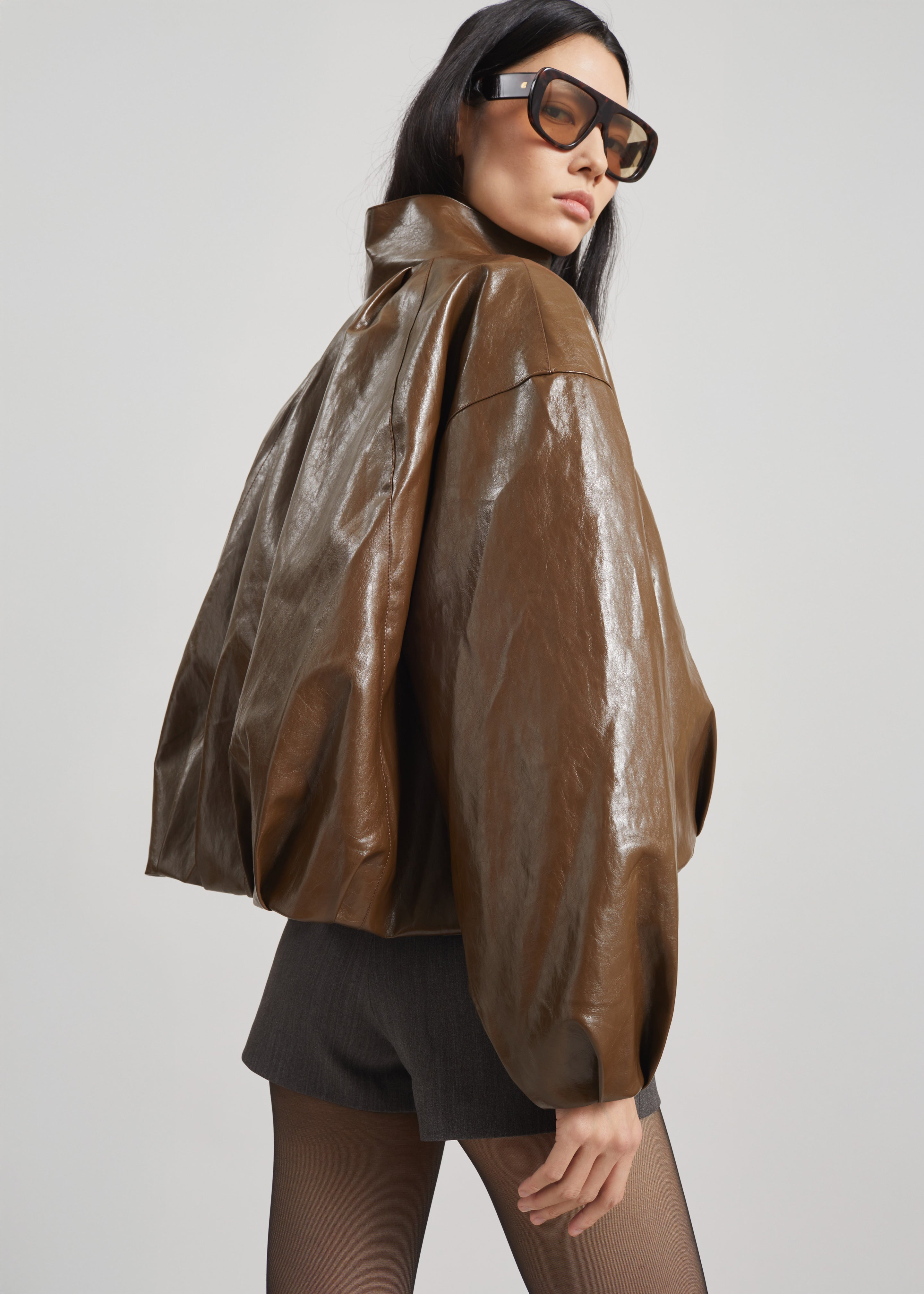 Milford Faux Leather Balloon Jacket - Brown – The Frankie Shop Europe Milford Faux Leather Balloon Jacket - Brown – The Frankie Shop Europe